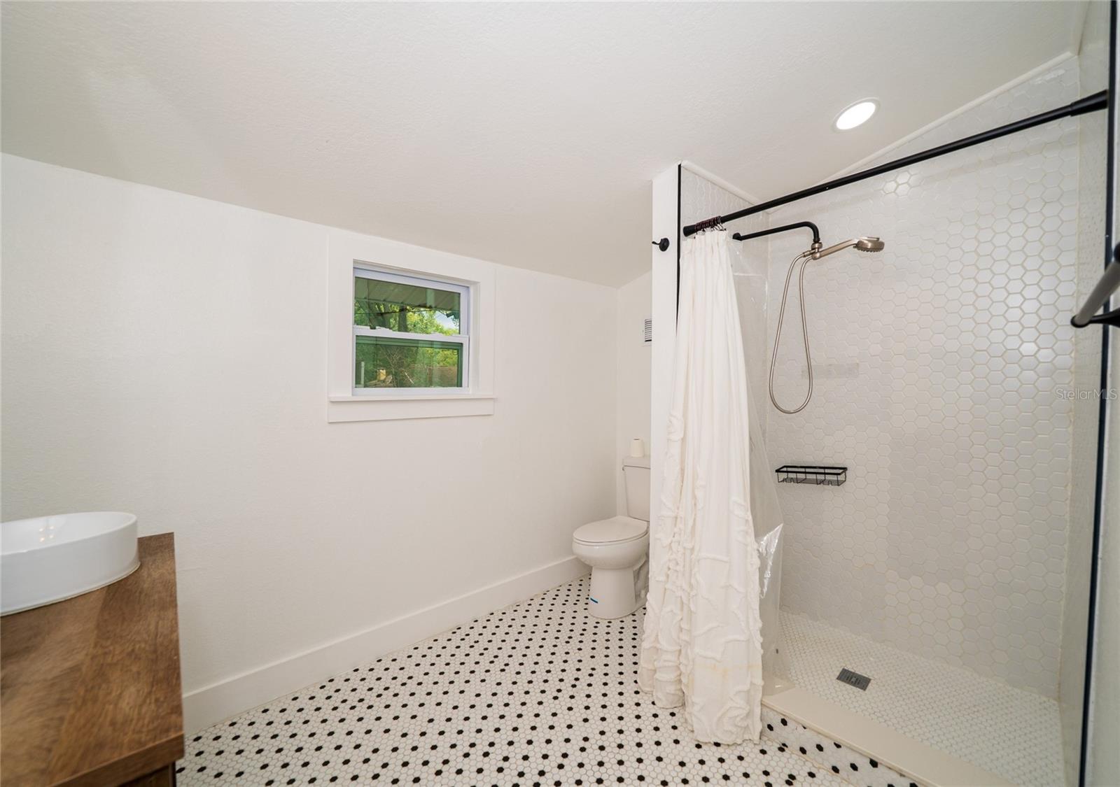 6704 N TALIAFERRO AVE, TAMPA, FL, 33604