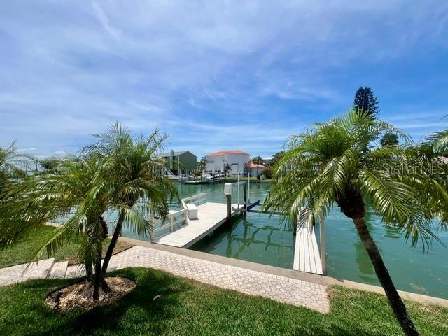 120 9TH ST E, TIERRA VERDE, FL, 33715