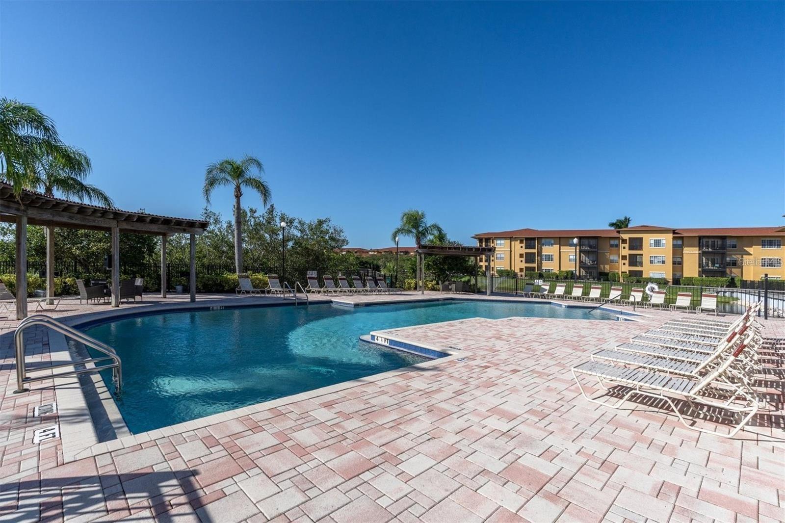 4333 BAYSIDE VILLAGE DR #128, TAMPA, FL, 33615