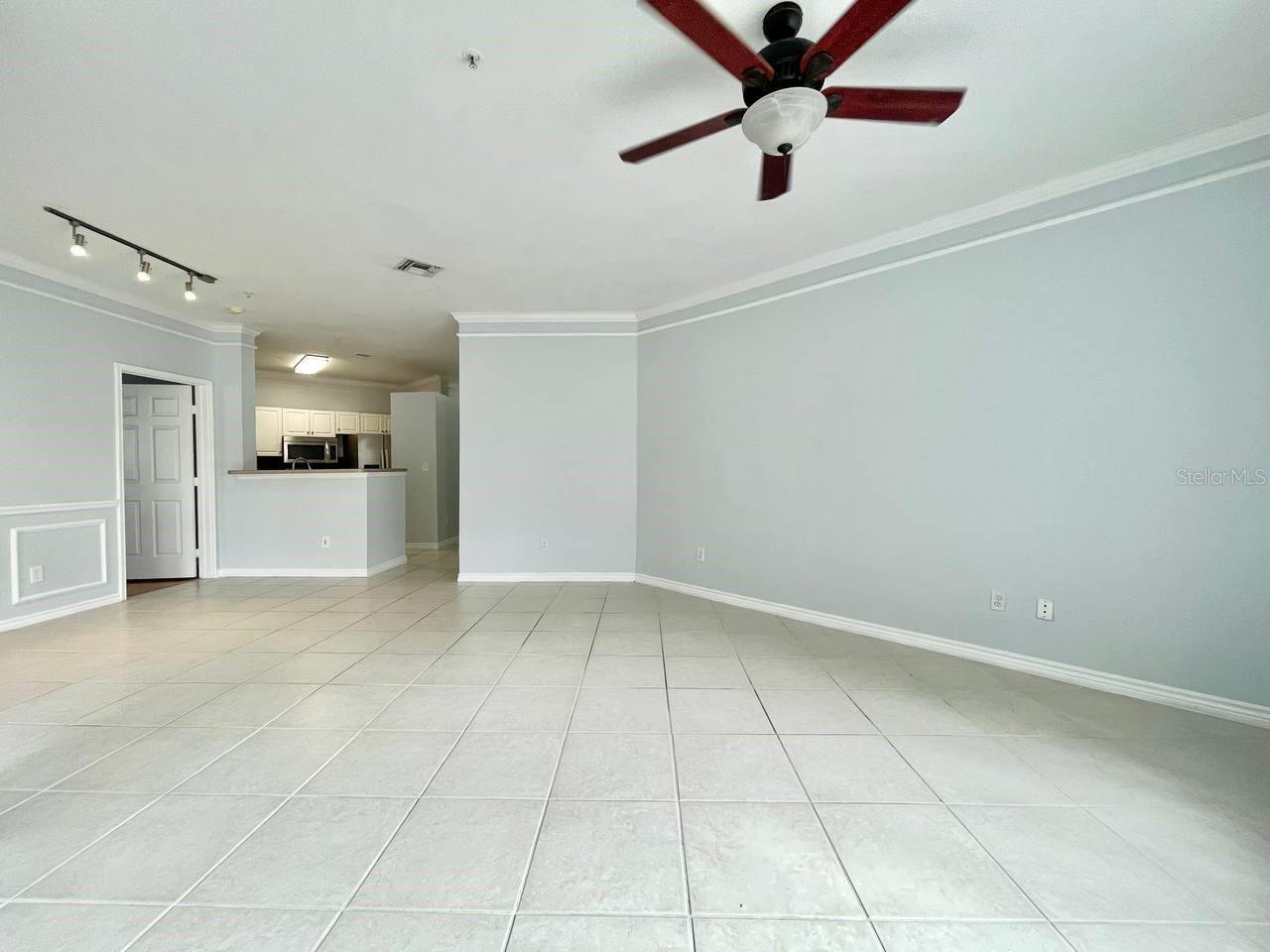 4333 BAYSIDE VILLAGE DR #128, TAMPA, FL, 33615