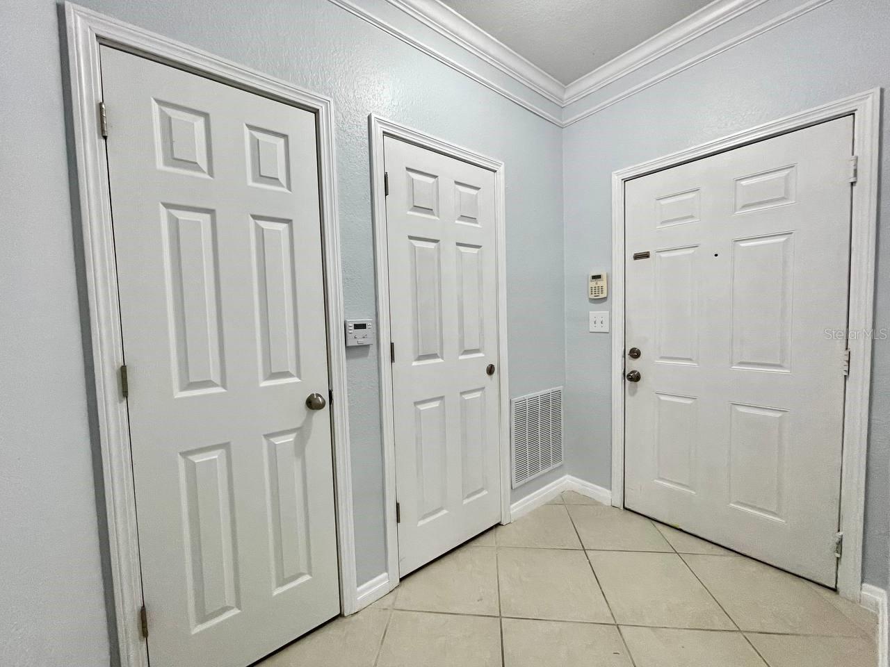 4333 BAYSIDE VILLAGE DR #128, TAMPA, FL, 33615