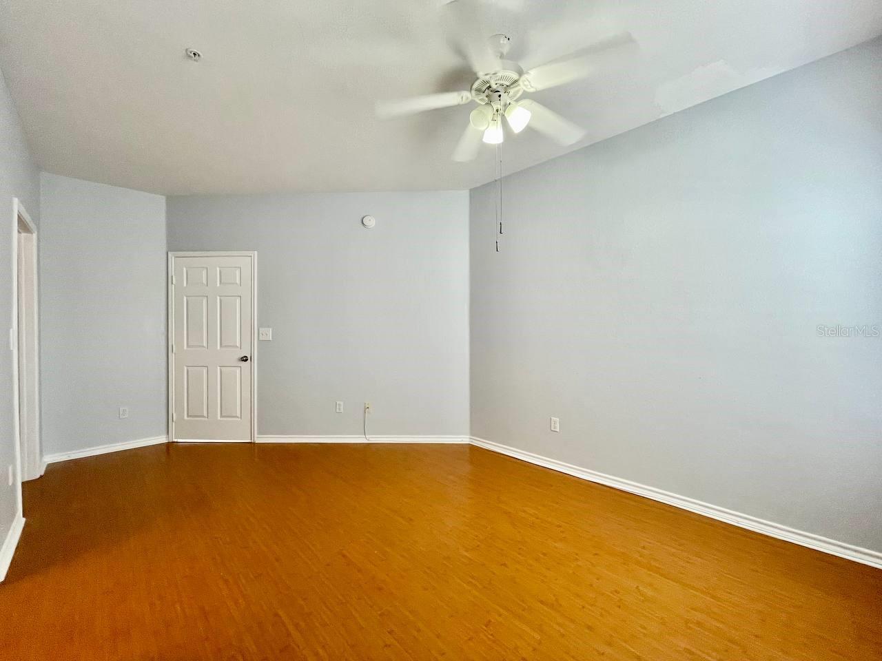 4333 BAYSIDE VILLAGE DR #128, TAMPA, FL, 33615