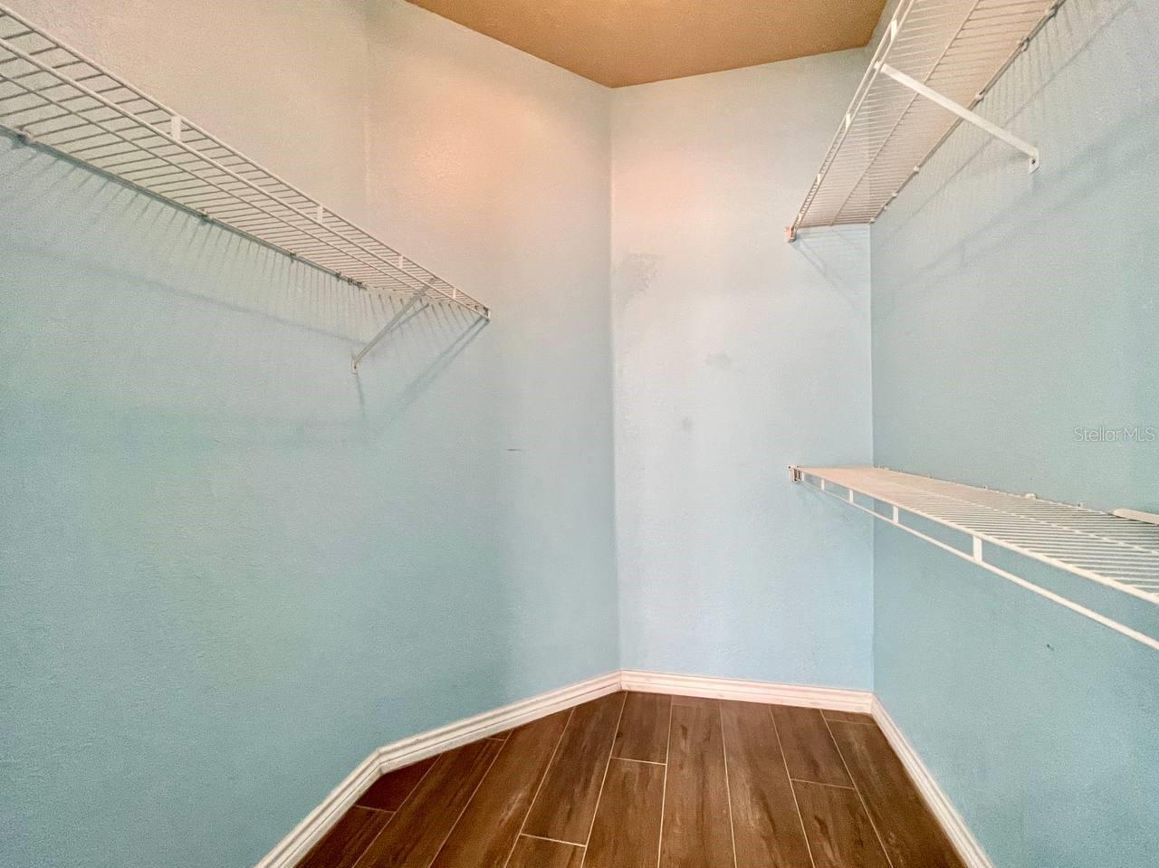 4333 BAYSIDE VILLAGE DR #128, TAMPA, FL, 33615