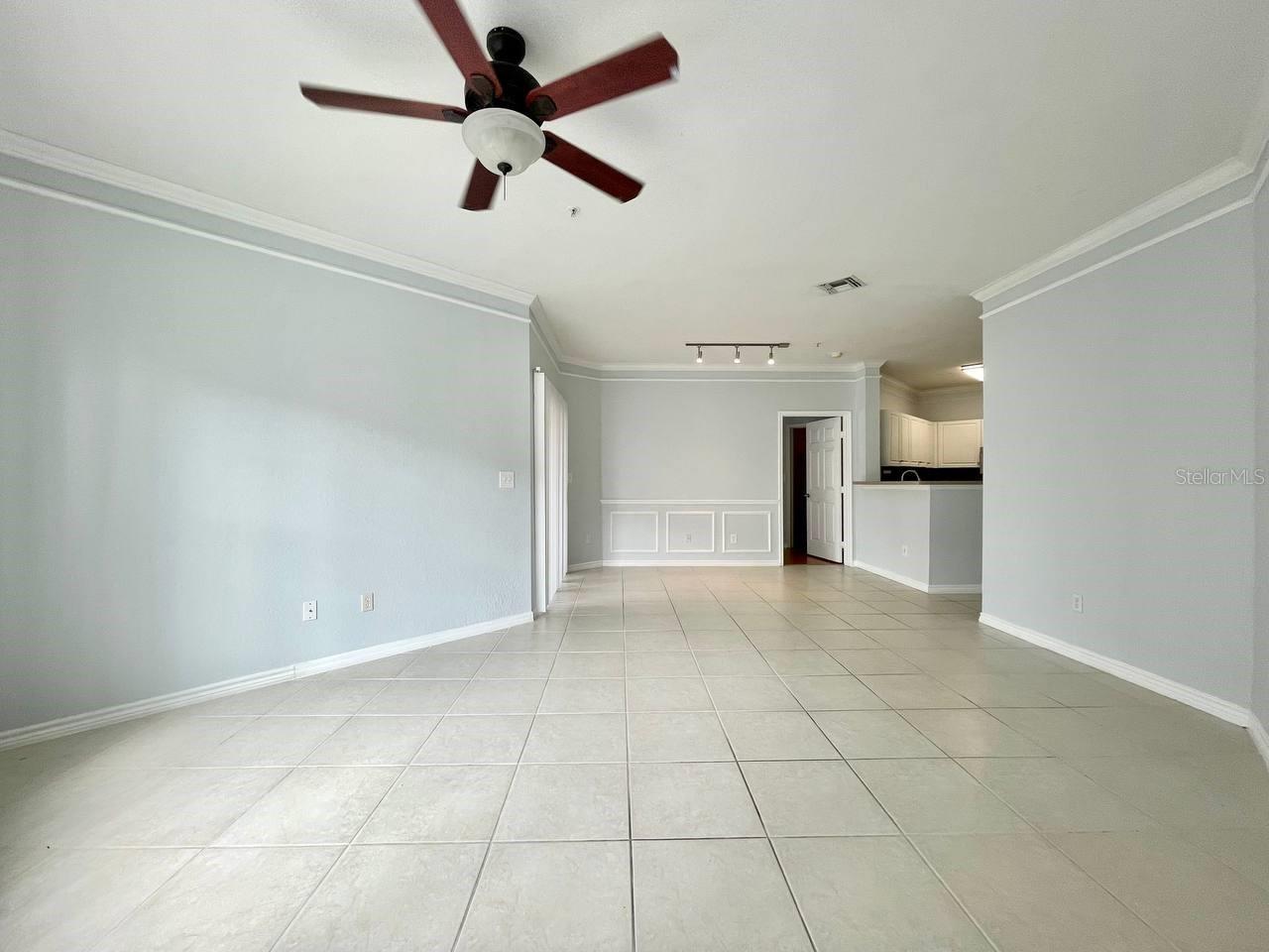 4333 BAYSIDE VILLAGE DR #128, TAMPA, FL, 33615