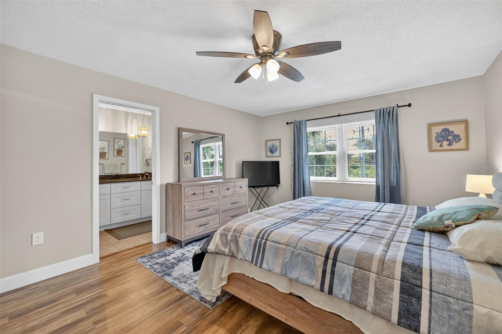 1706 BELLEAIR FOREST DR #220, BELLEAIR, FL, 33756