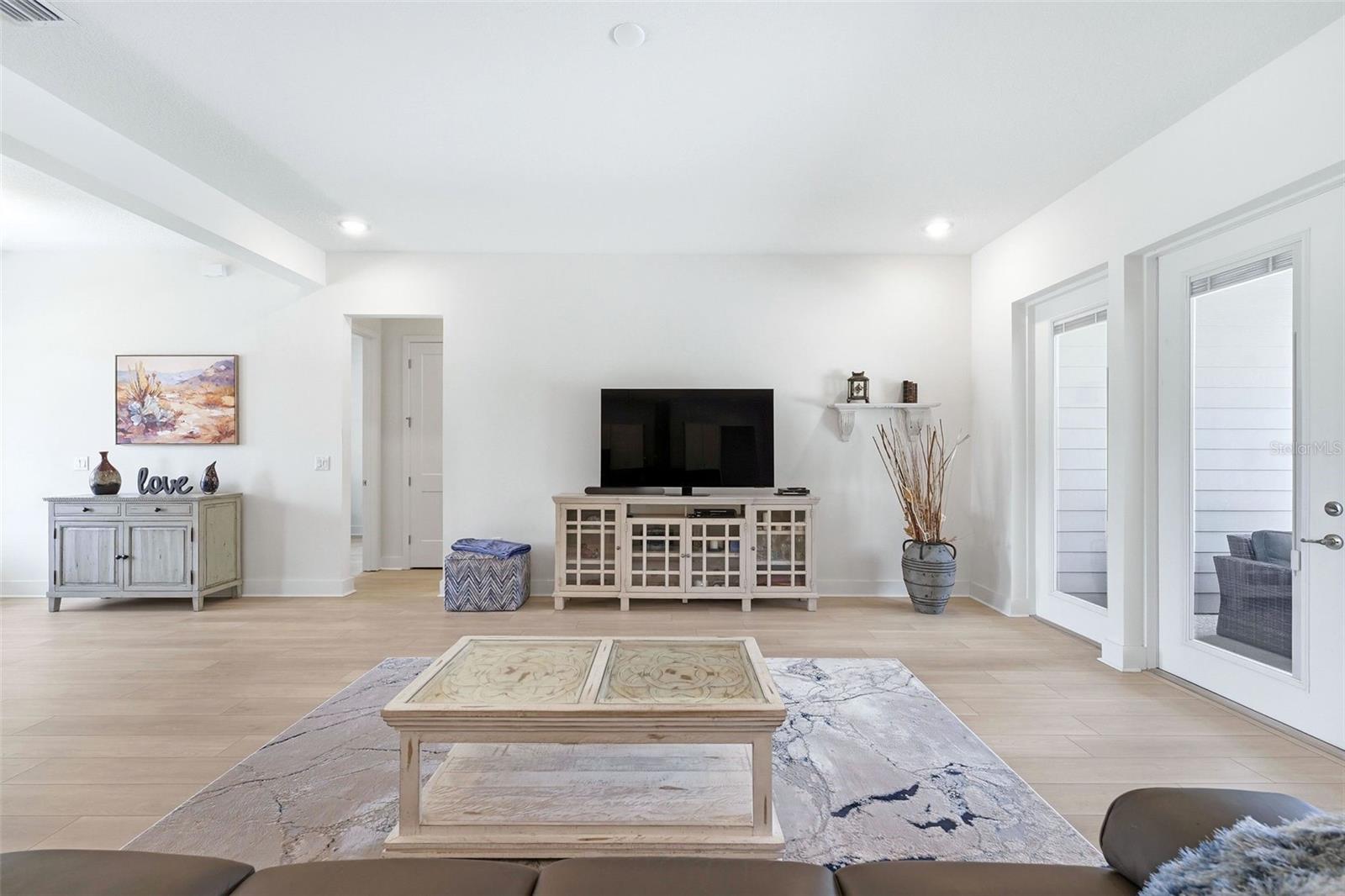 326 W DELAWARE AVE, LAKE HELEN, FL, 32744