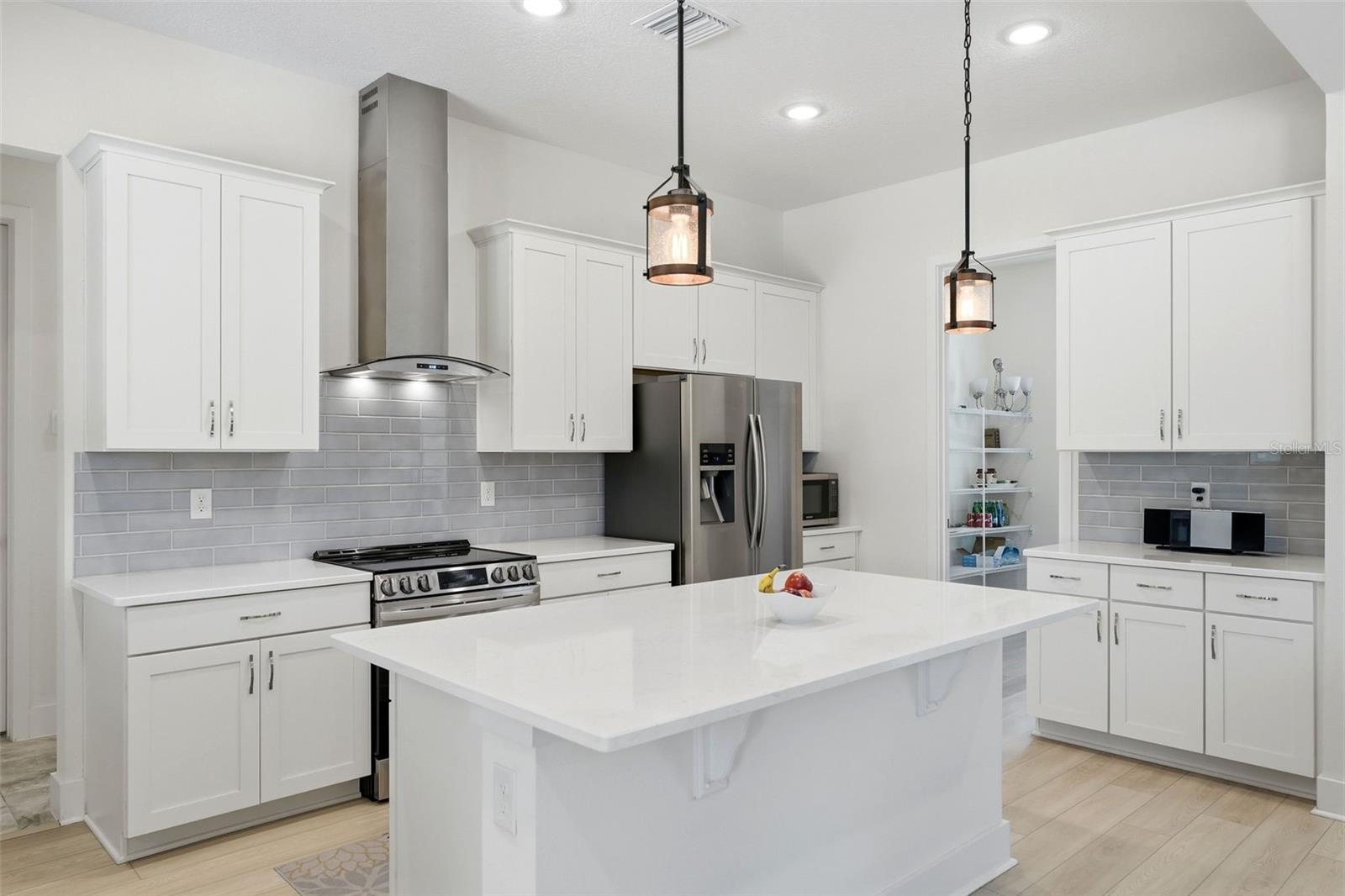 326 W DELAWARE AVE, LAKE HELEN, FL, 32744