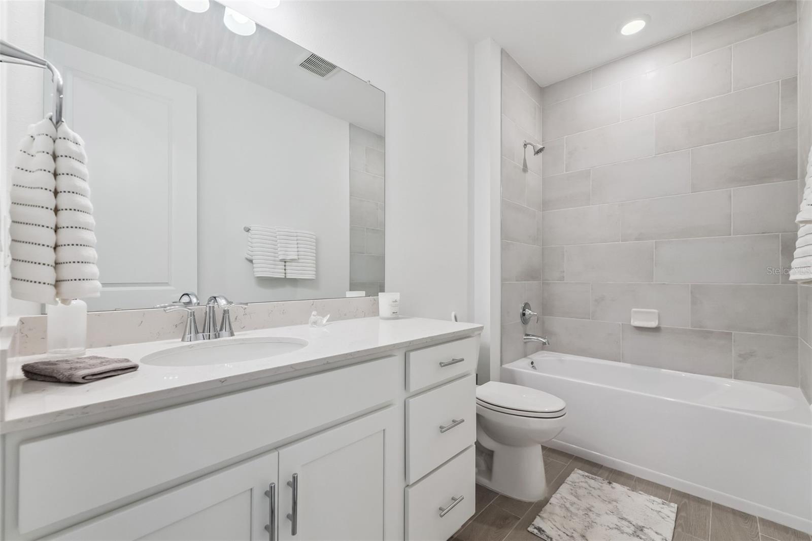 2110 RAGLAN CIR, ORMOND BEACH, FL, 32174
