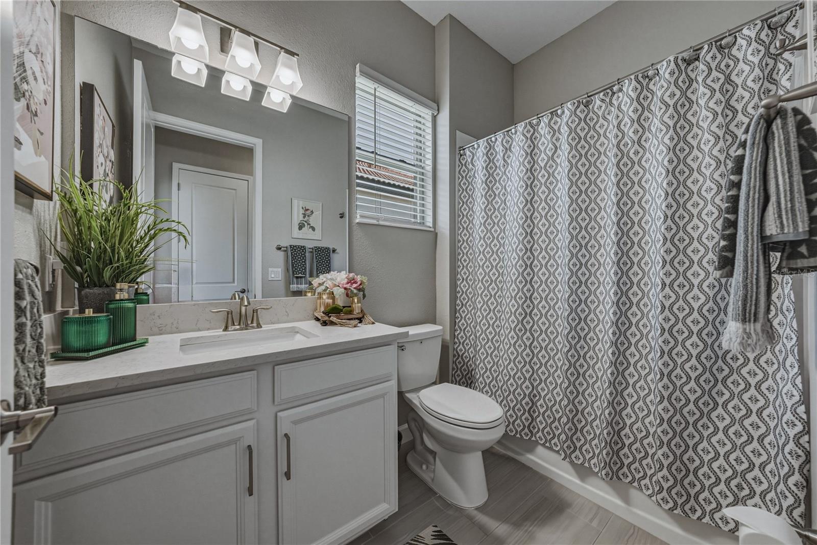 5305 WINDY GROVE DR, WIMAUMA, FL, 33598