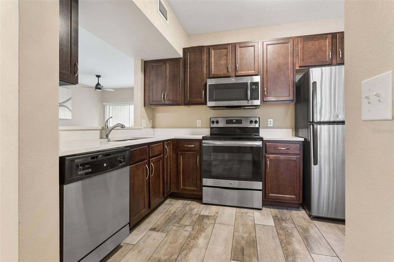 1195 GODAVARI WAY #105, WESLEY CHAPEL, FL, 33543