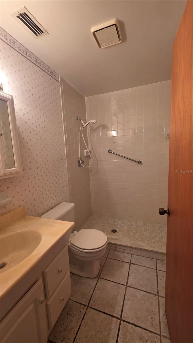 1289 CHENEY HWY #B, TITUSVILLE, FL, 32780