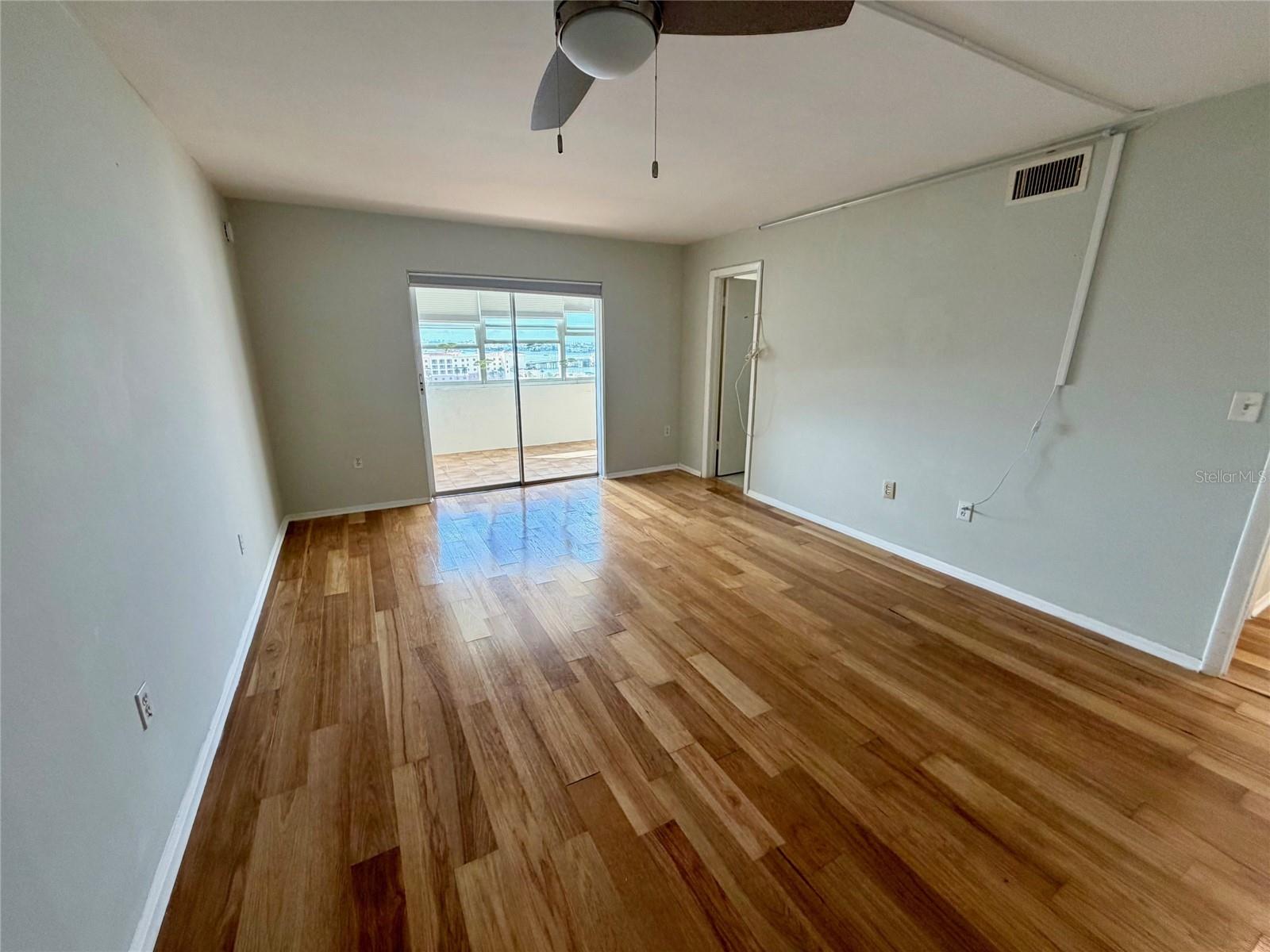 4775 COVE CIR #1102, ST PETERSBURG, FL, 33708
