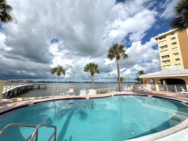 4775 COVE CIR #1102, ST PETERSBURG, FL, 33708