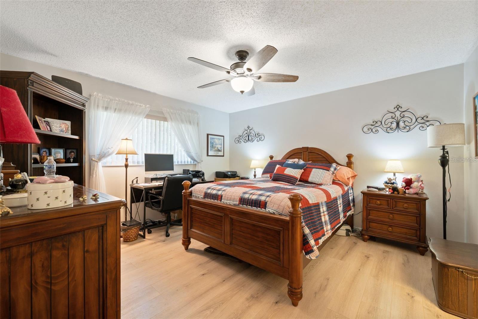 4557 GLEN HOLW, NEW PORT RICHEY, FL, 34653