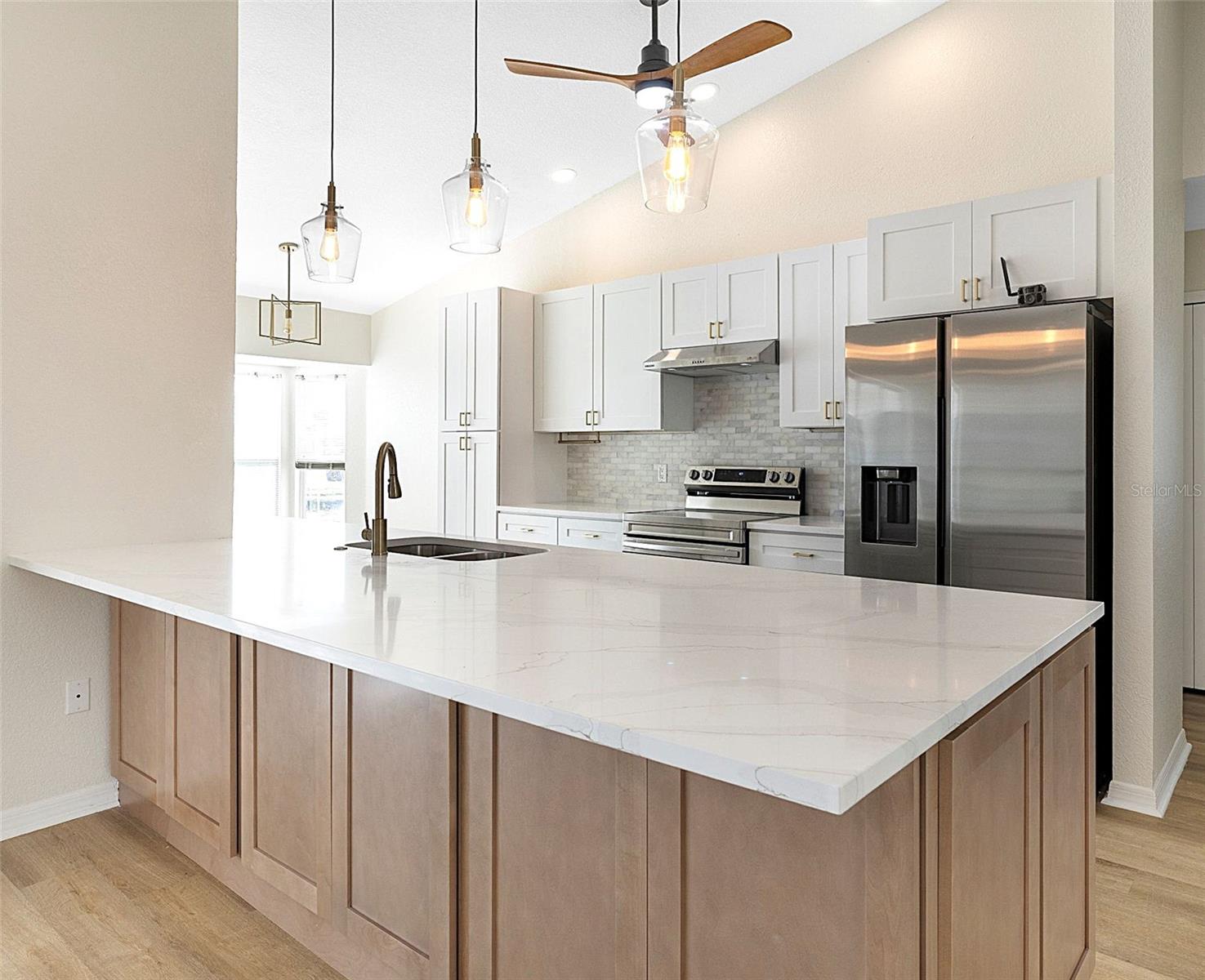 136 LONG MEADOW LN, ROTONDA WEST, FL, 33947