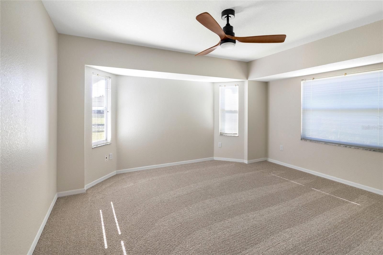 136 LONG MEADOW LN, ROTONDA WEST, FL, 33947