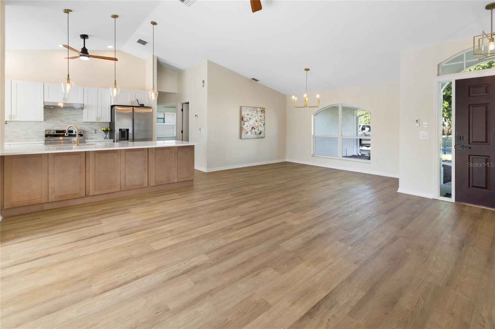 136 LONG MEADOW LN, ROTONDA WEST, FL, 33947