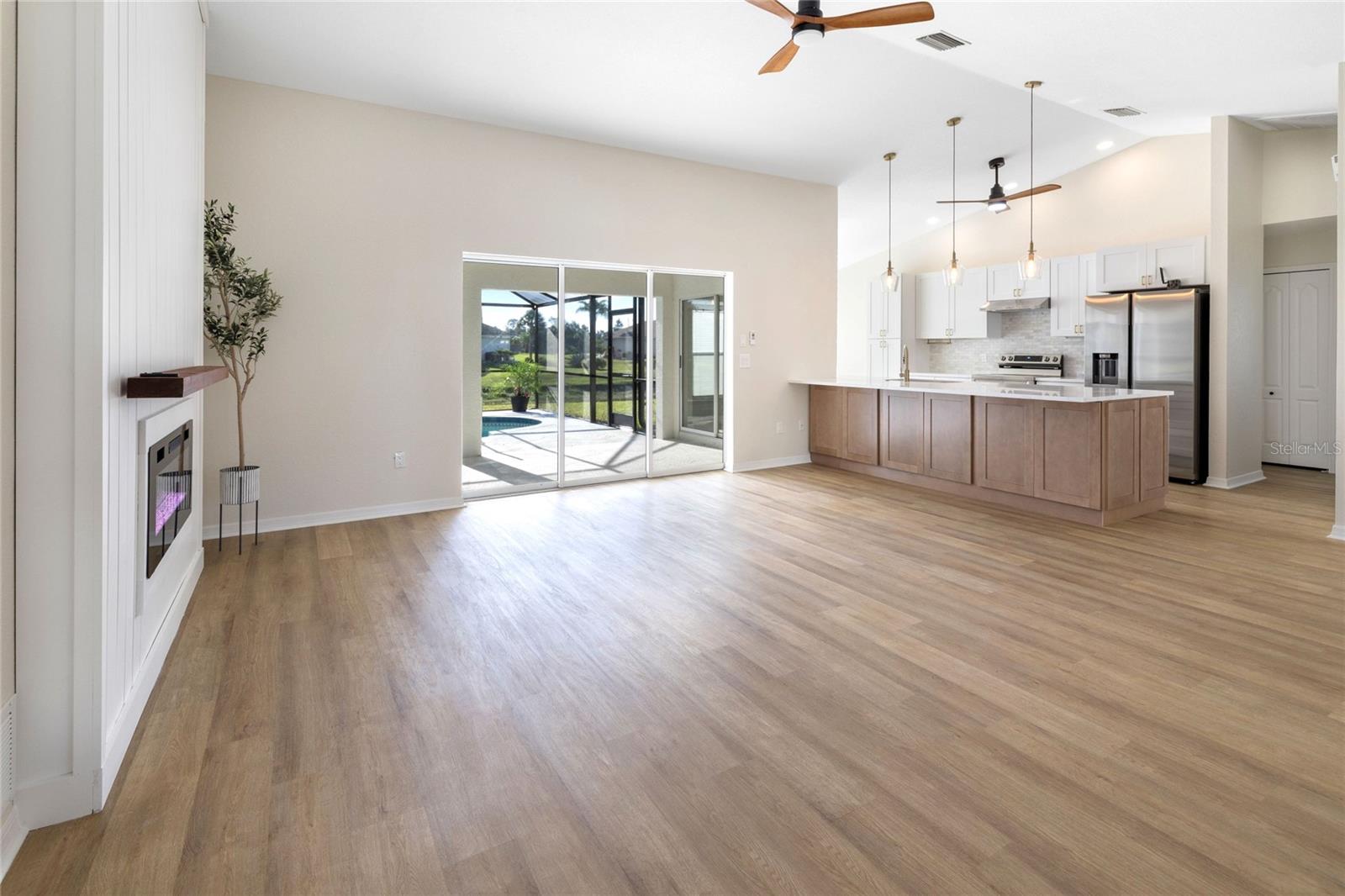 136 LONG MEADOW LN, ROTONDA WEST, FL, 33947