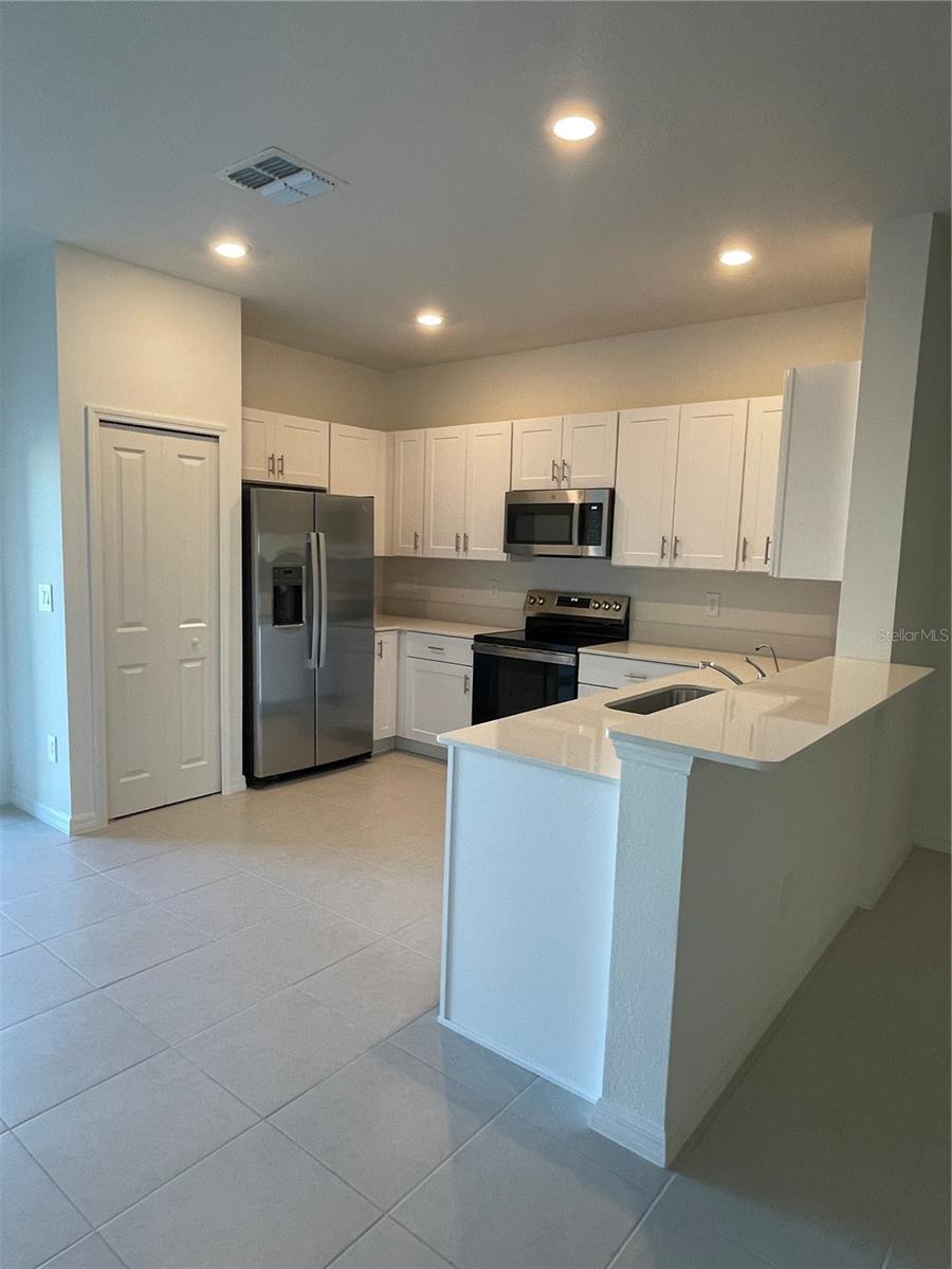 36217 RISA MICHELE ST, ZEPHYRHILLS, FL, 33541