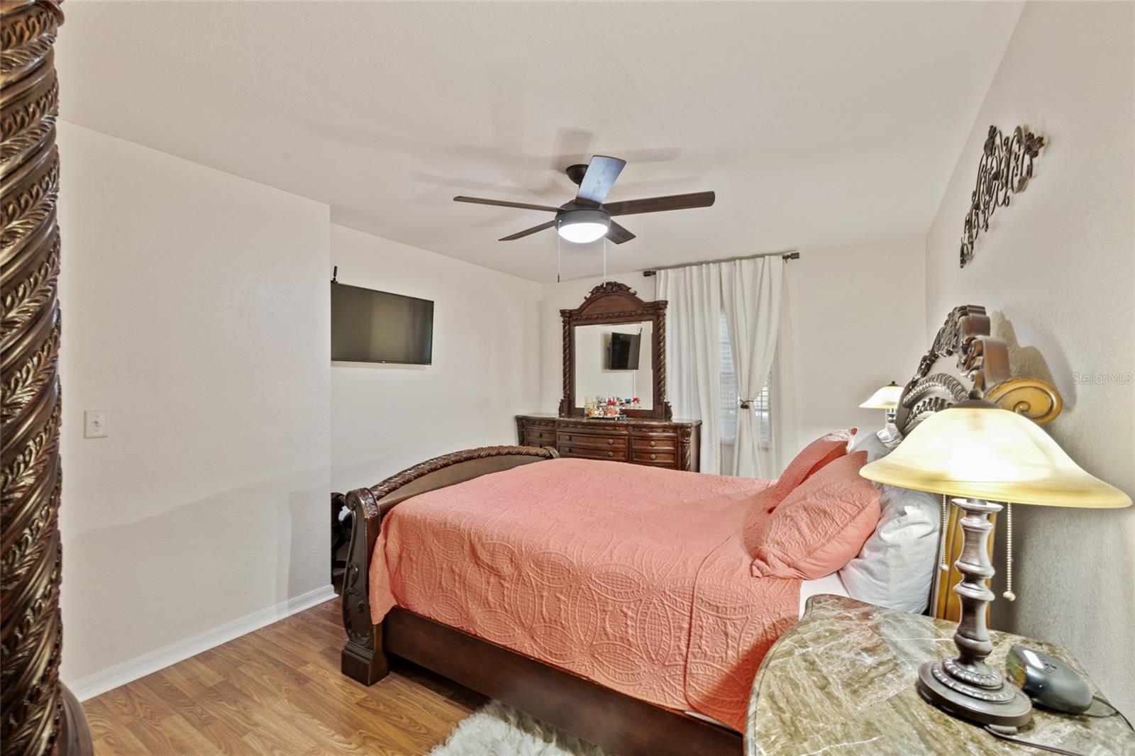 100 E OAK TERRACE #A2, LEESBURG, FL, 34748