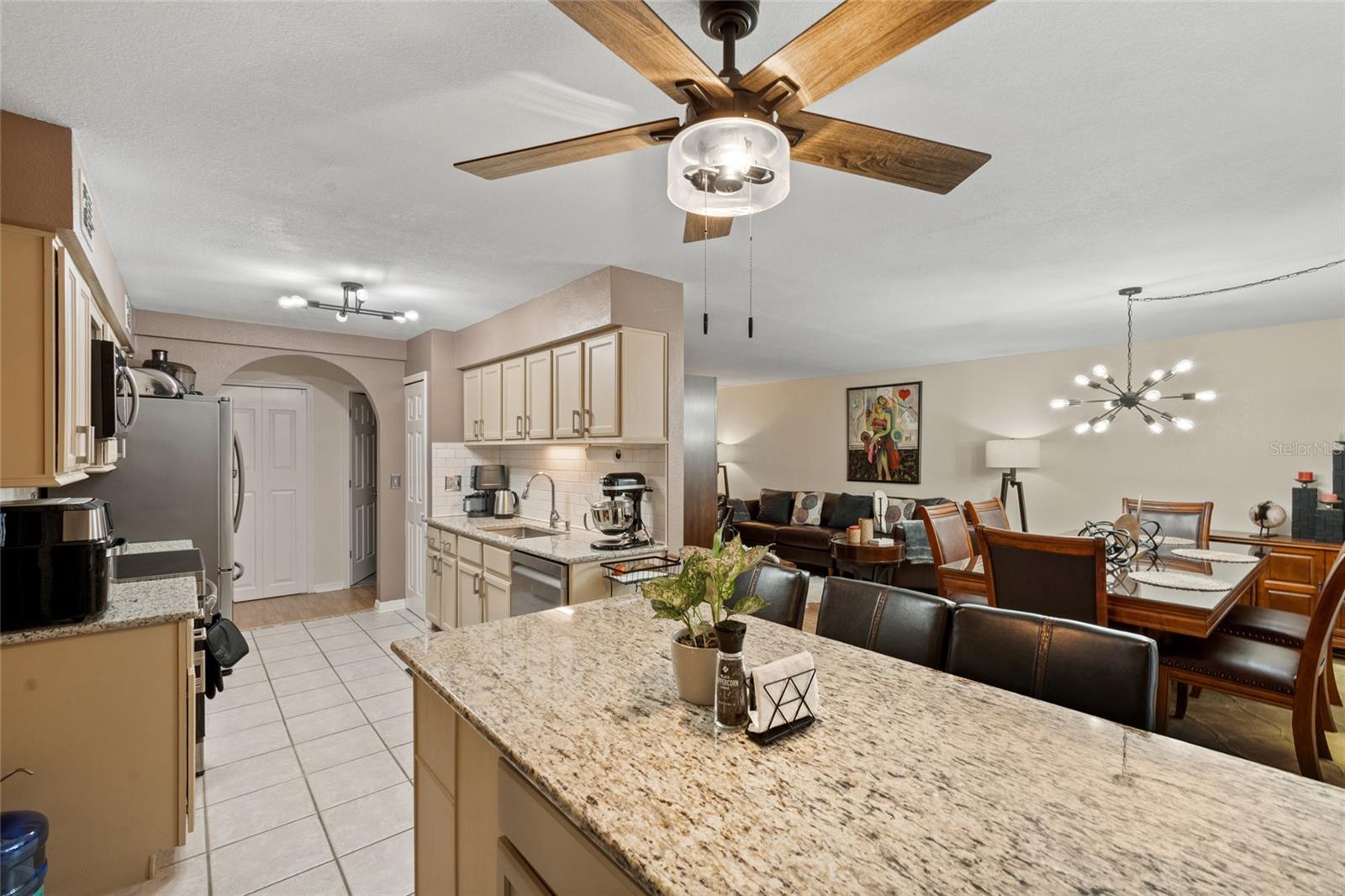 100 E OAK TERRACE #A2, LEESBURG, FL, 34748