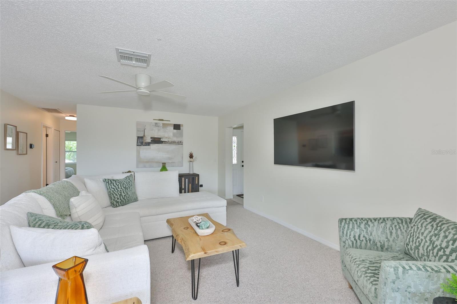 214 GLENELLEN PL #201, SUN CITY CENTER, FL, 33573