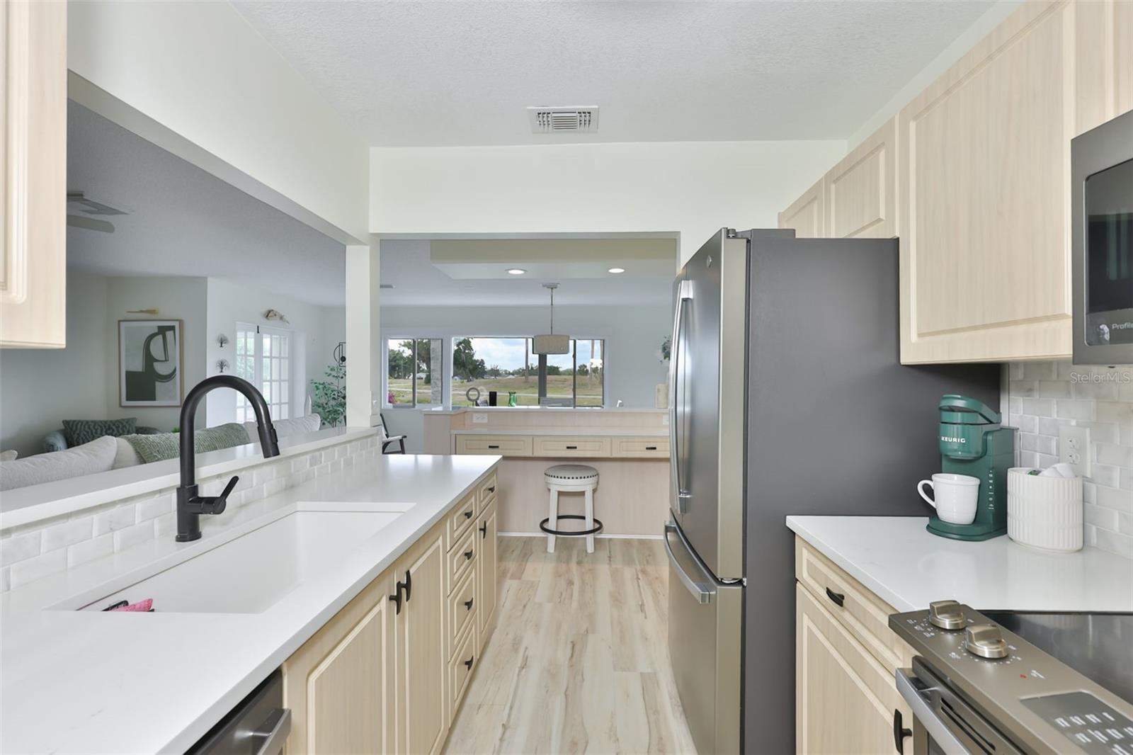 214 GLENELLEN PL #201, SUN CITY CENTER, FL, 33573