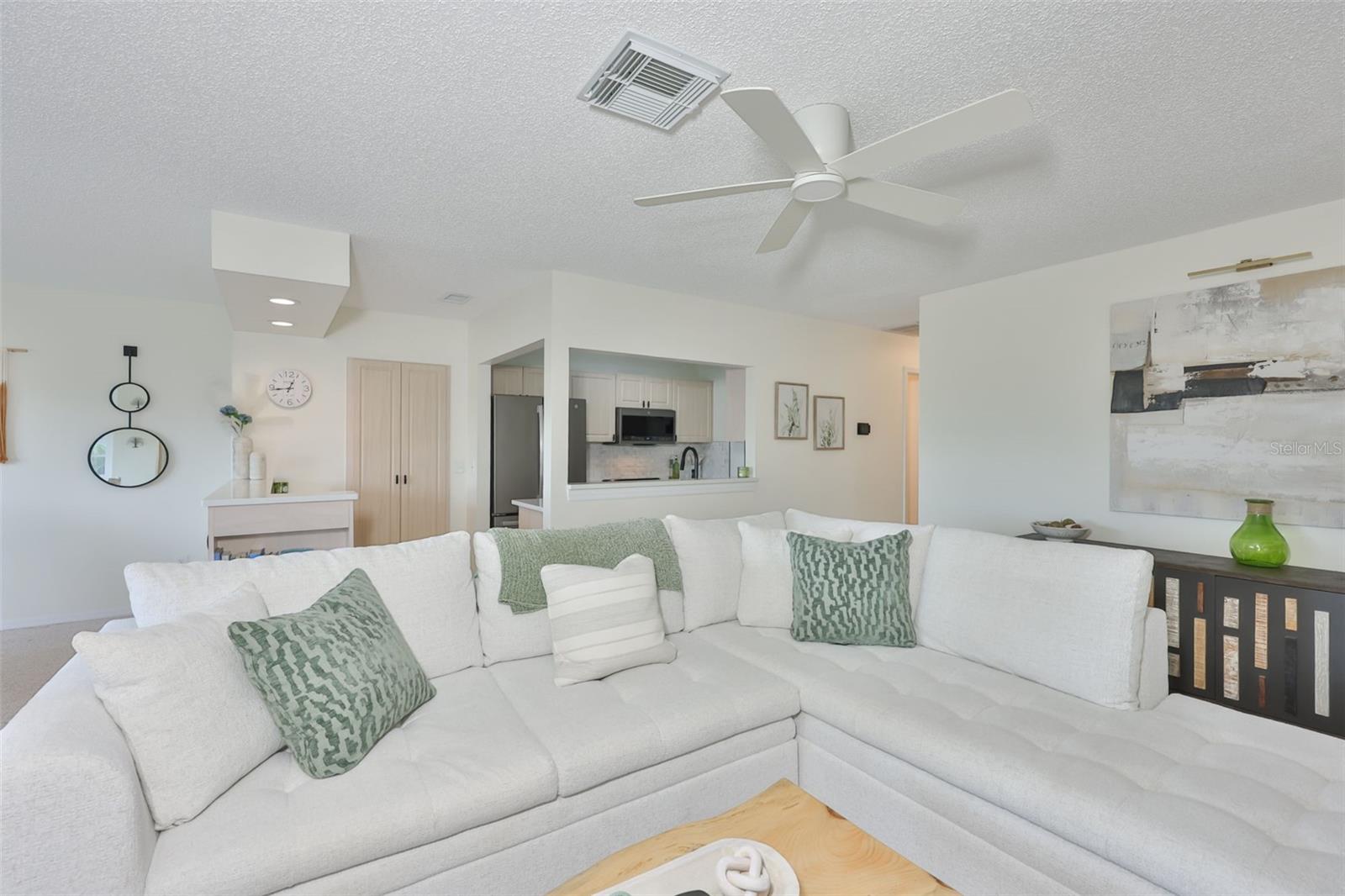 214 GLENELLEN PL #201, SUN CITY CENTER, FL, 33573