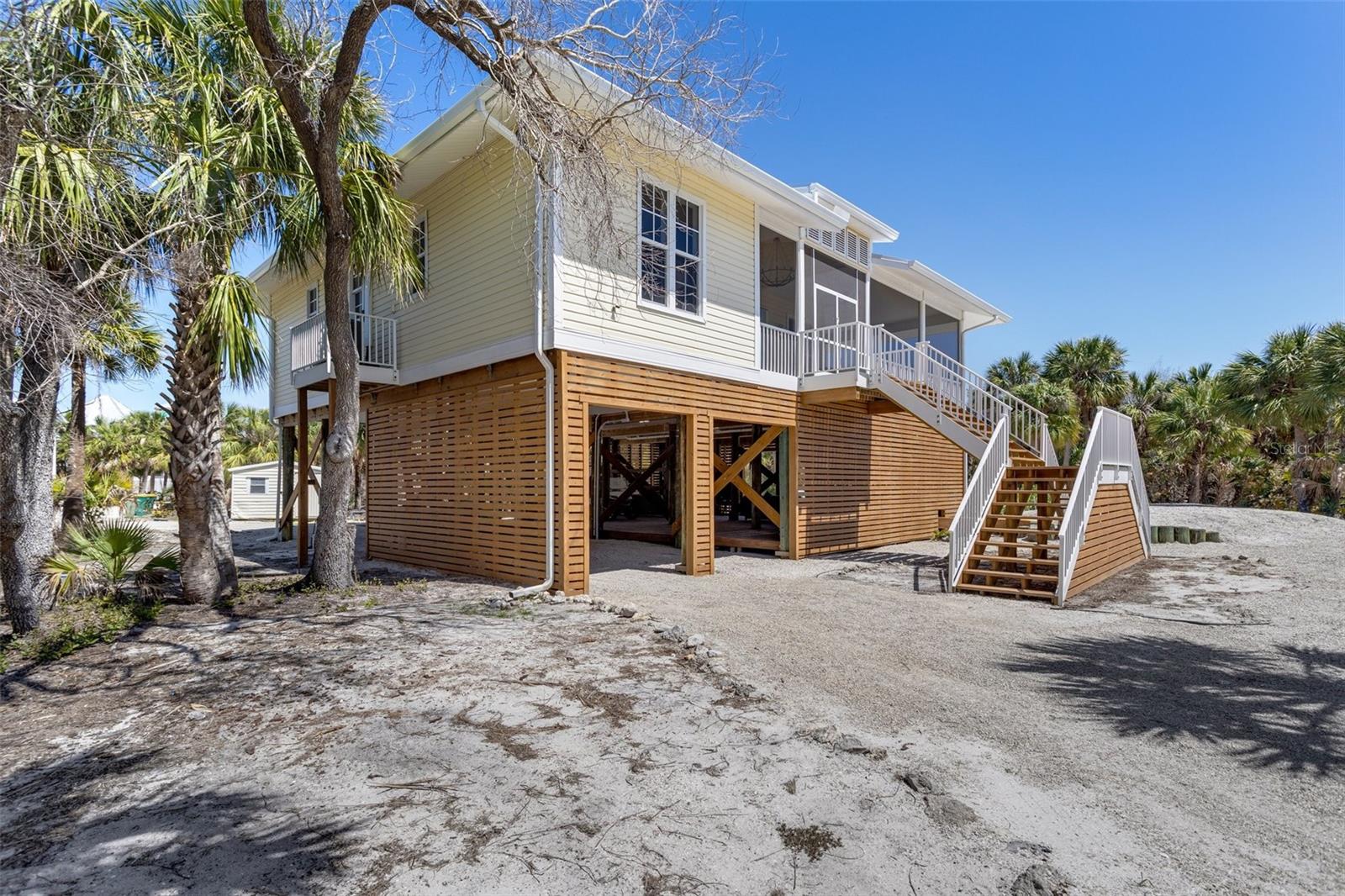 32 PALM DR, PLACIDA, FL, 33946
