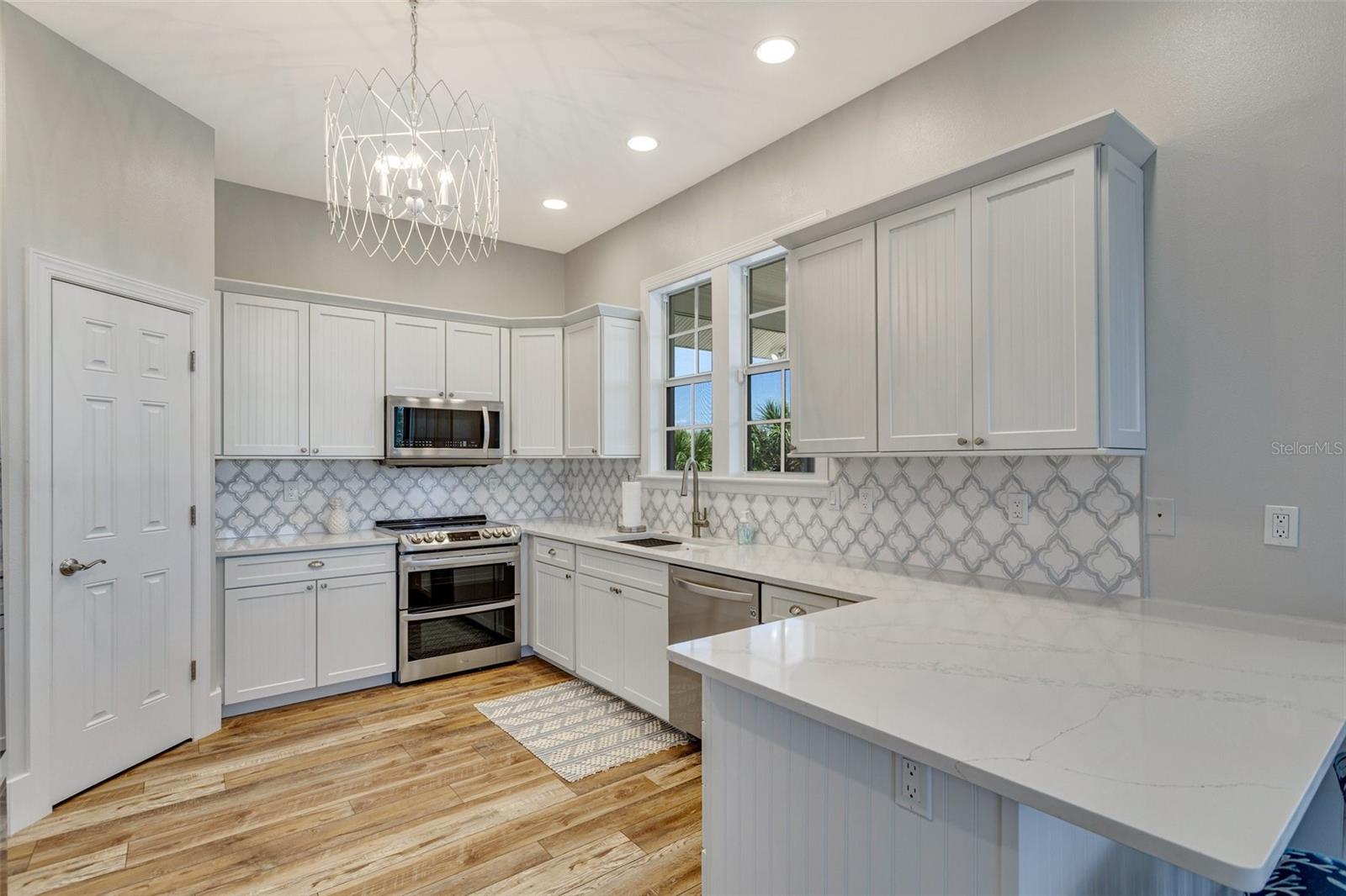 32 PALM DR, PLACIDA, FL, 33946