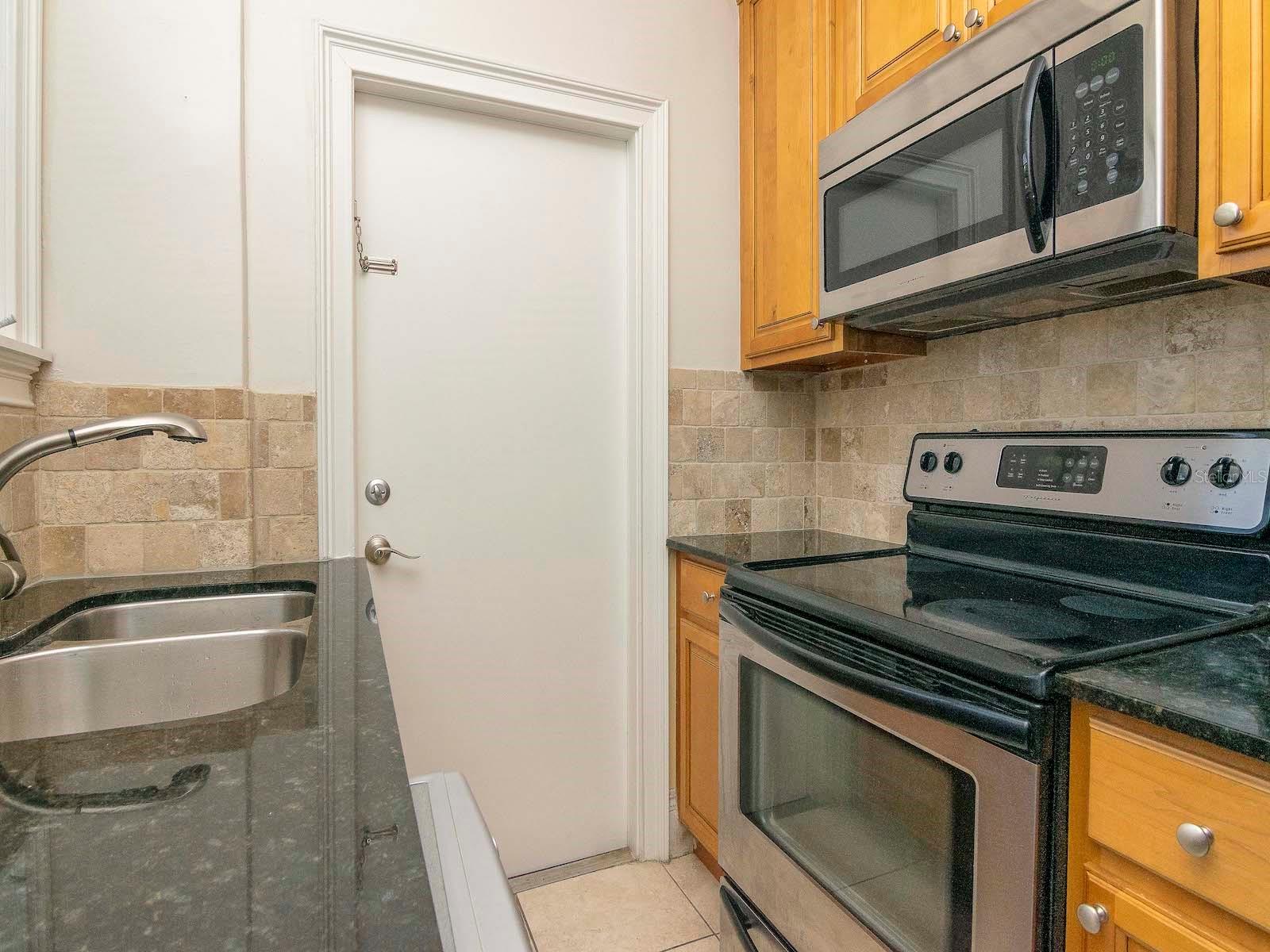 2117 W DEKLE AVE #F1, TAMPA, FL, 33606