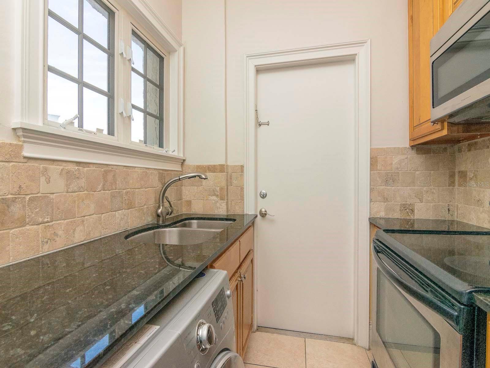 2117 W DEKLE AVE #F1, TAMPA, FL, 33606