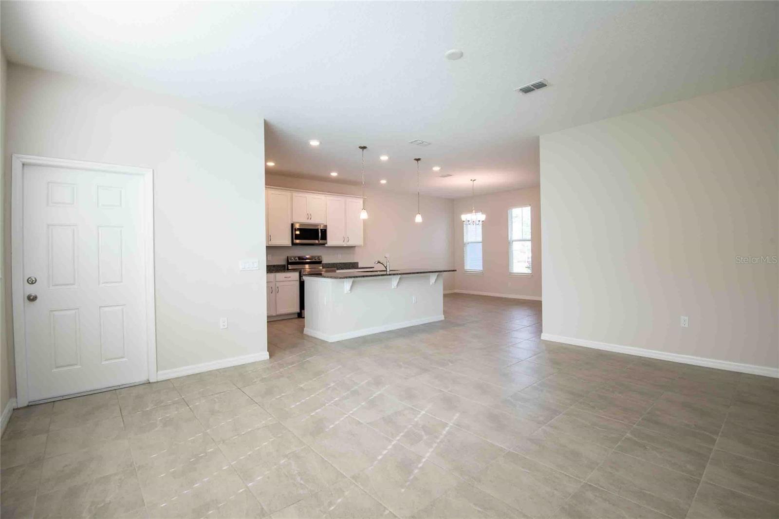 5072 AVALON PARK BLVD, WESLEY CHAPEL, FL, 33545