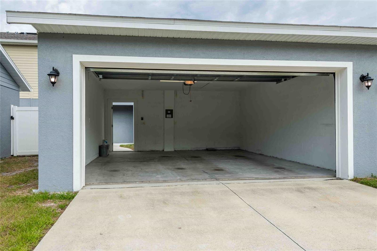 5072 AVALON PARK BLVD, WESLEY CHAPEL, FL, 33545