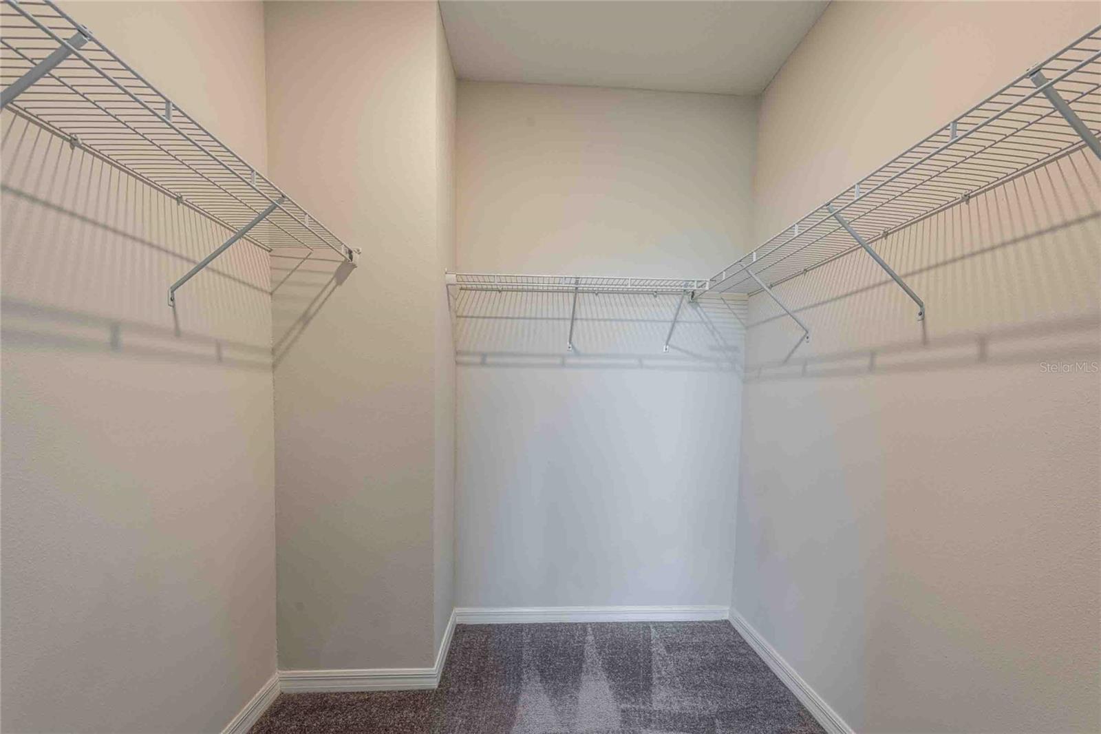 5072 AVALON PARK BLVD, WESLEY CHAPEL, FL, 33545