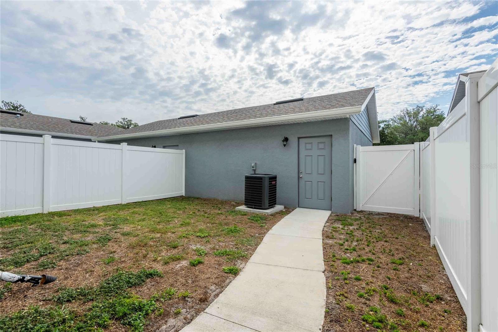 5072 AVALON PARK BLVD, WESLEY CHAPEL, FL, 33545