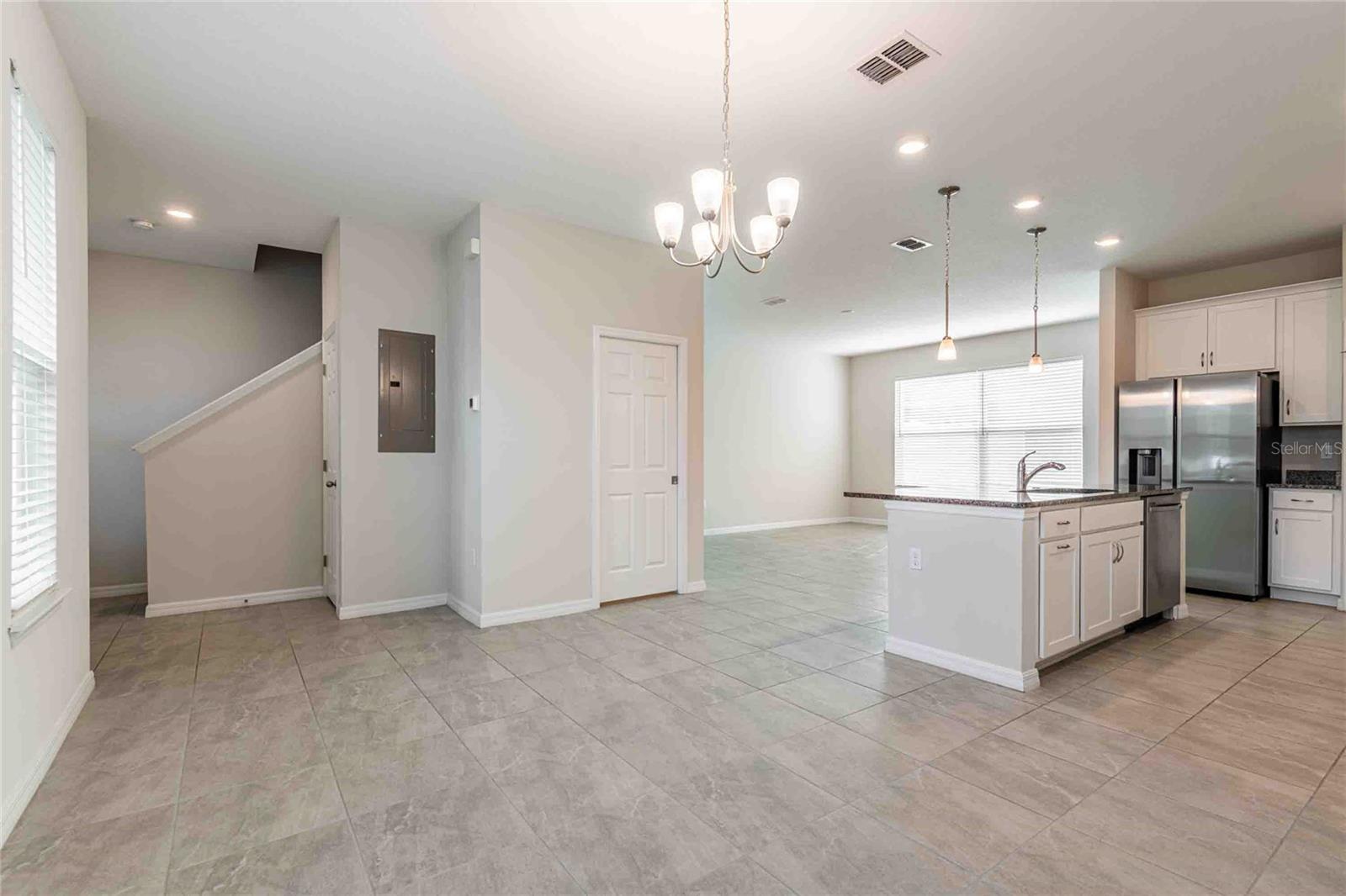 5072 AVALON PARK BLVD, WESLEY CHAPEL, FL, 33545