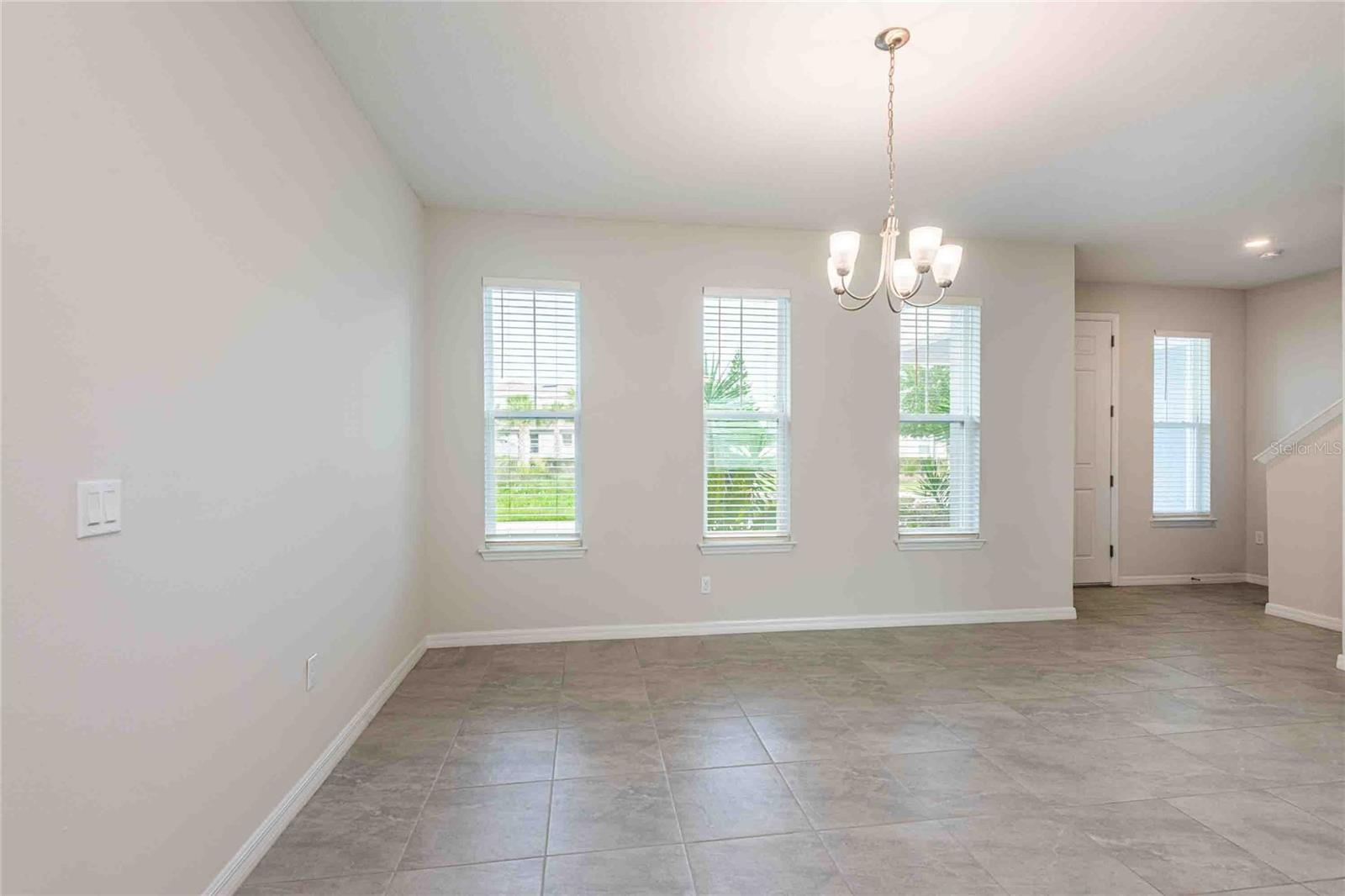 5072 AVALON PARK BLVD, WESLEY CHAPEL, FL, 33545