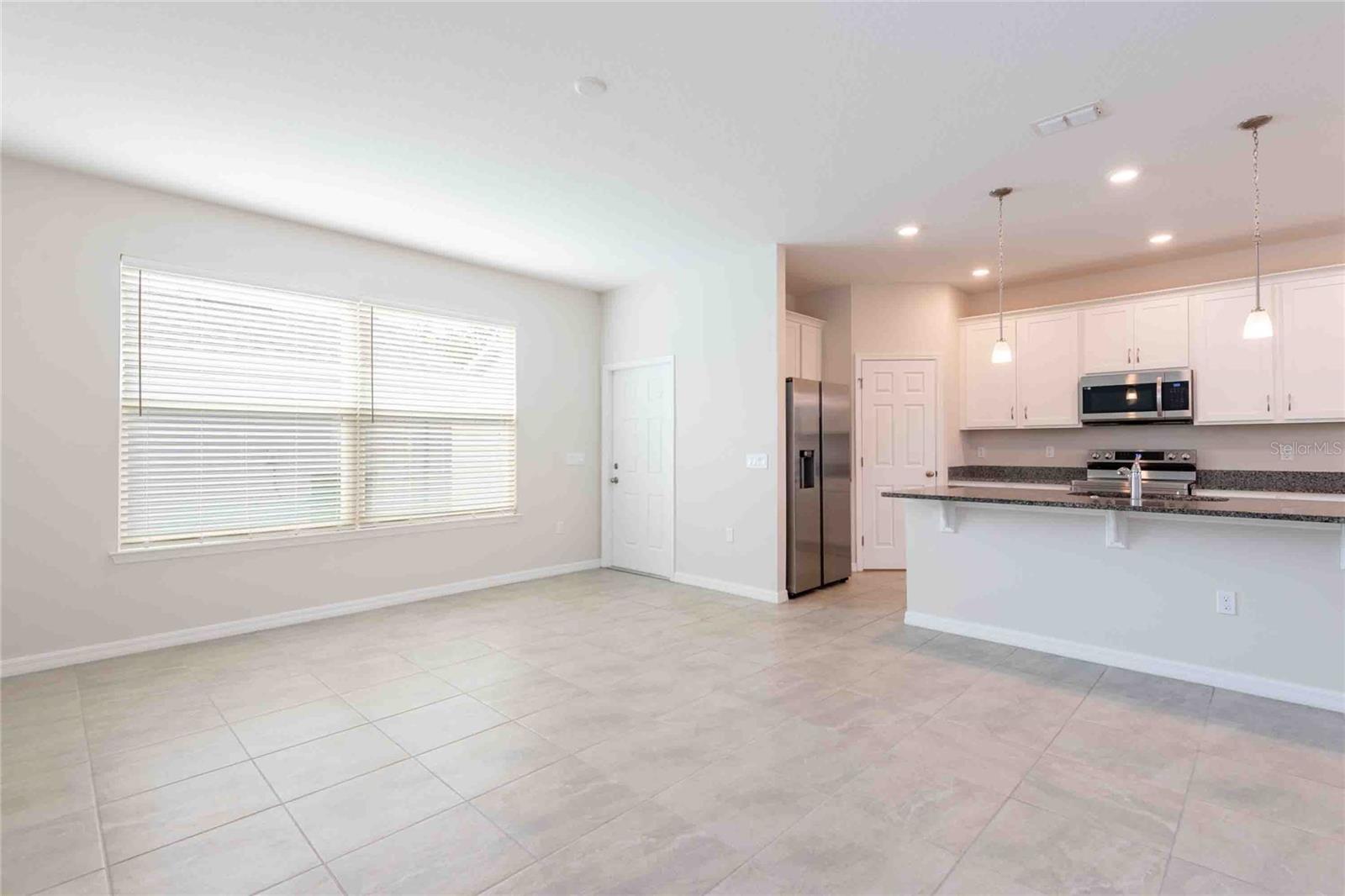 5072 AVALON PARK BLVD, WESLEY CHAPEL, FL, 33545
