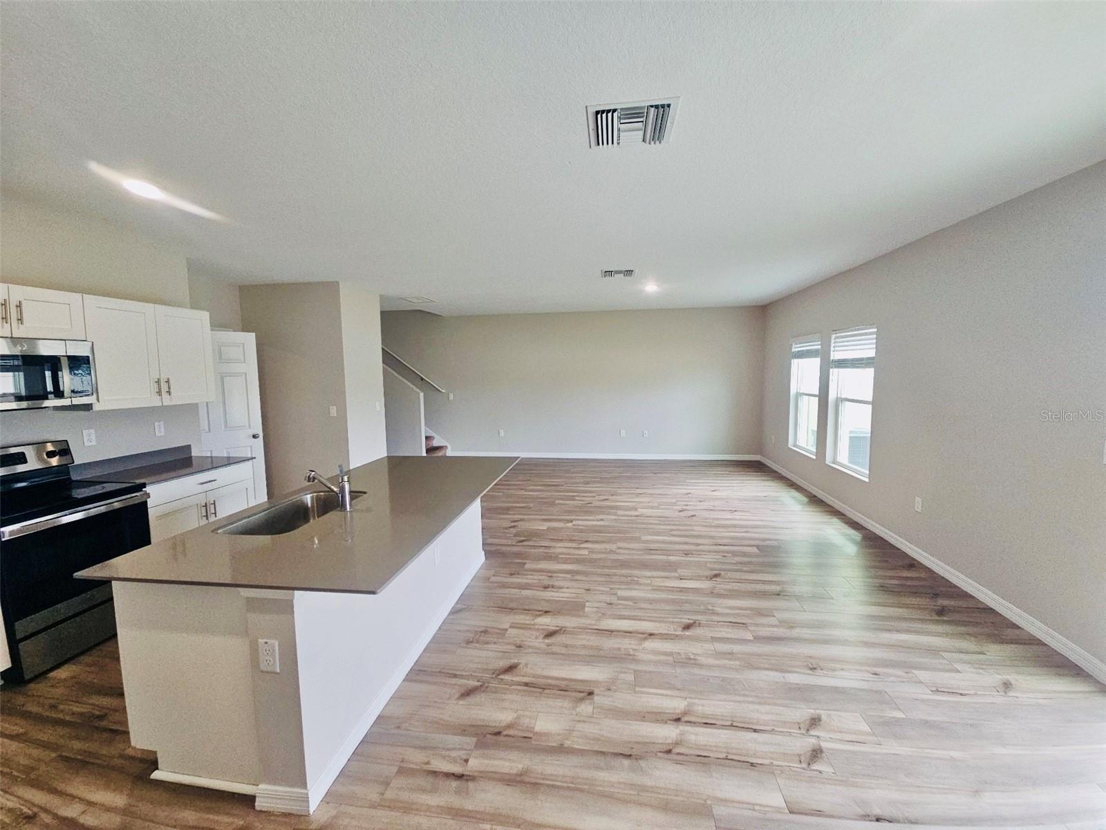 34436 MOONFLOWER AVE, WESLEY CHAPEL, FL, 33545
