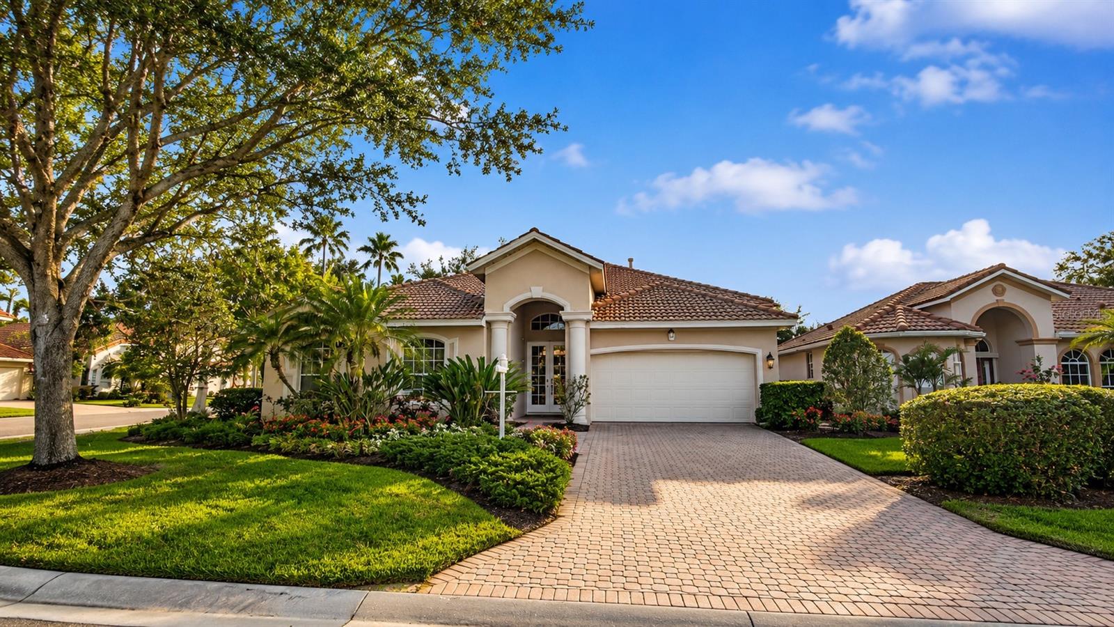 6836 BAY HILL DR, LAKEWOOD RANCH, FL, 34202