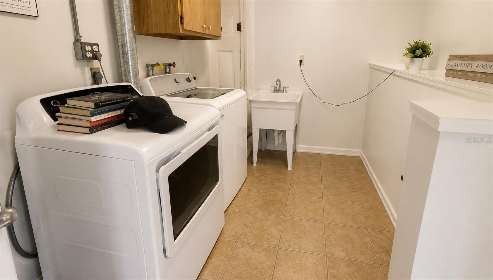 1215 E LAKESHORE BLVD, ST CLOUD, FL, 34769