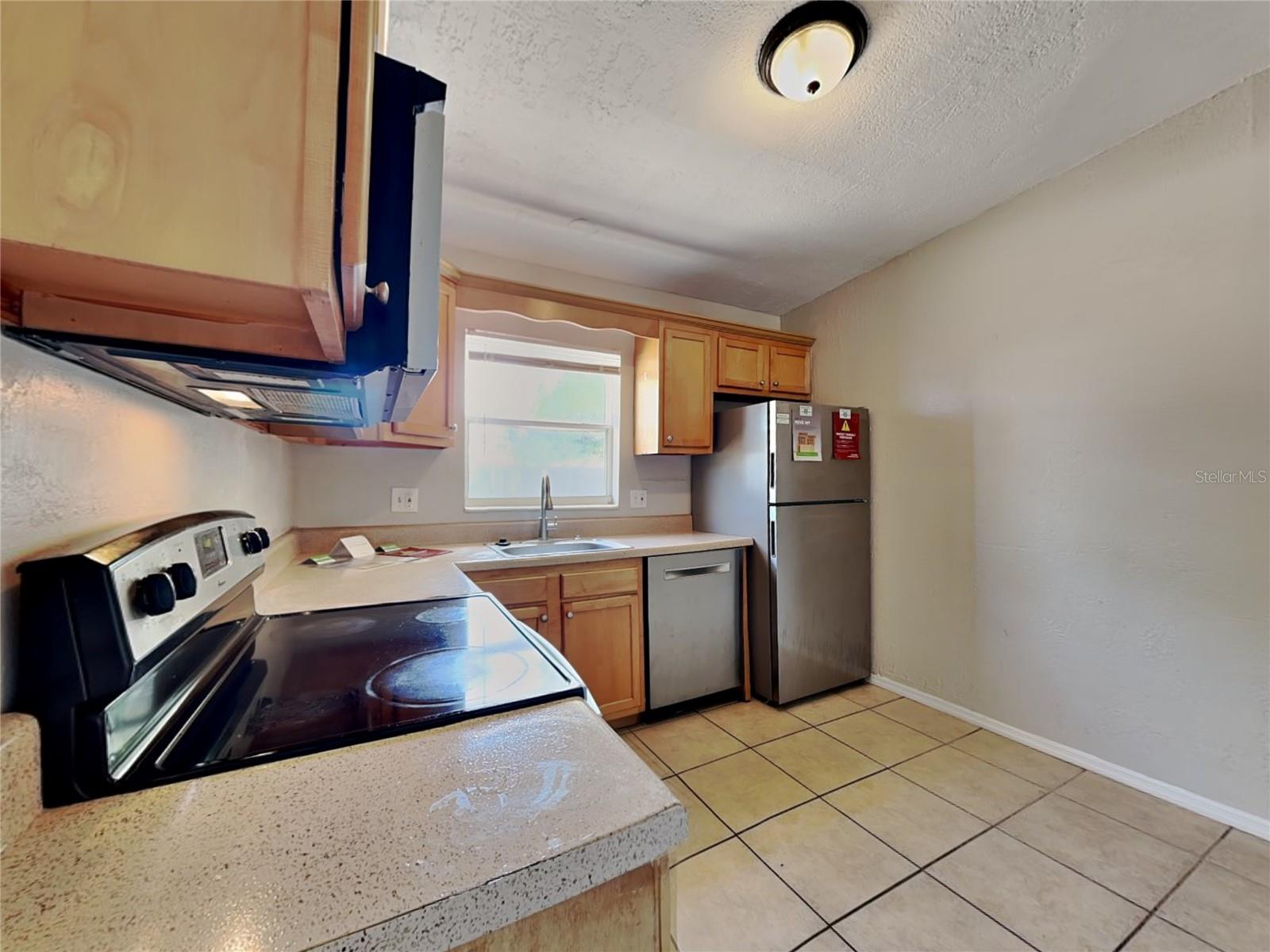 6484 44TH AVE N, KENNETH CITY, FL, 33709