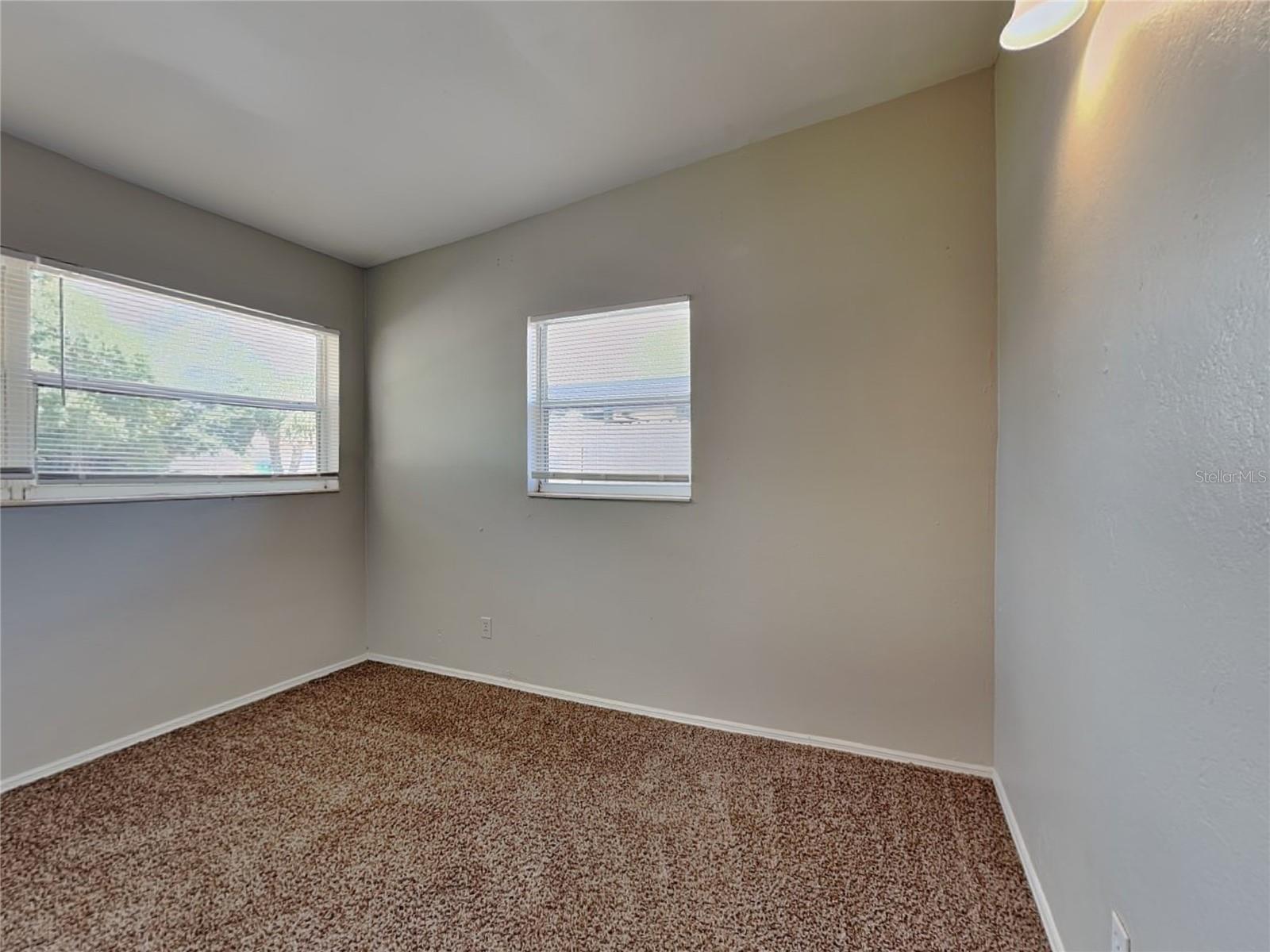 6484 44TH AVE N, KENNETH CITY, FL, 33709
