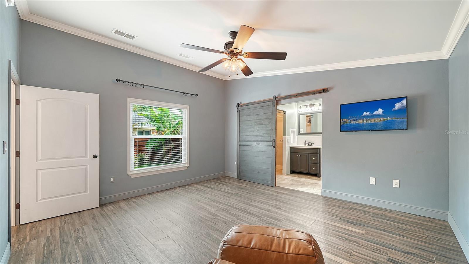 361 BEARDED OAKS CIR, SARASOTA, FL, 34232