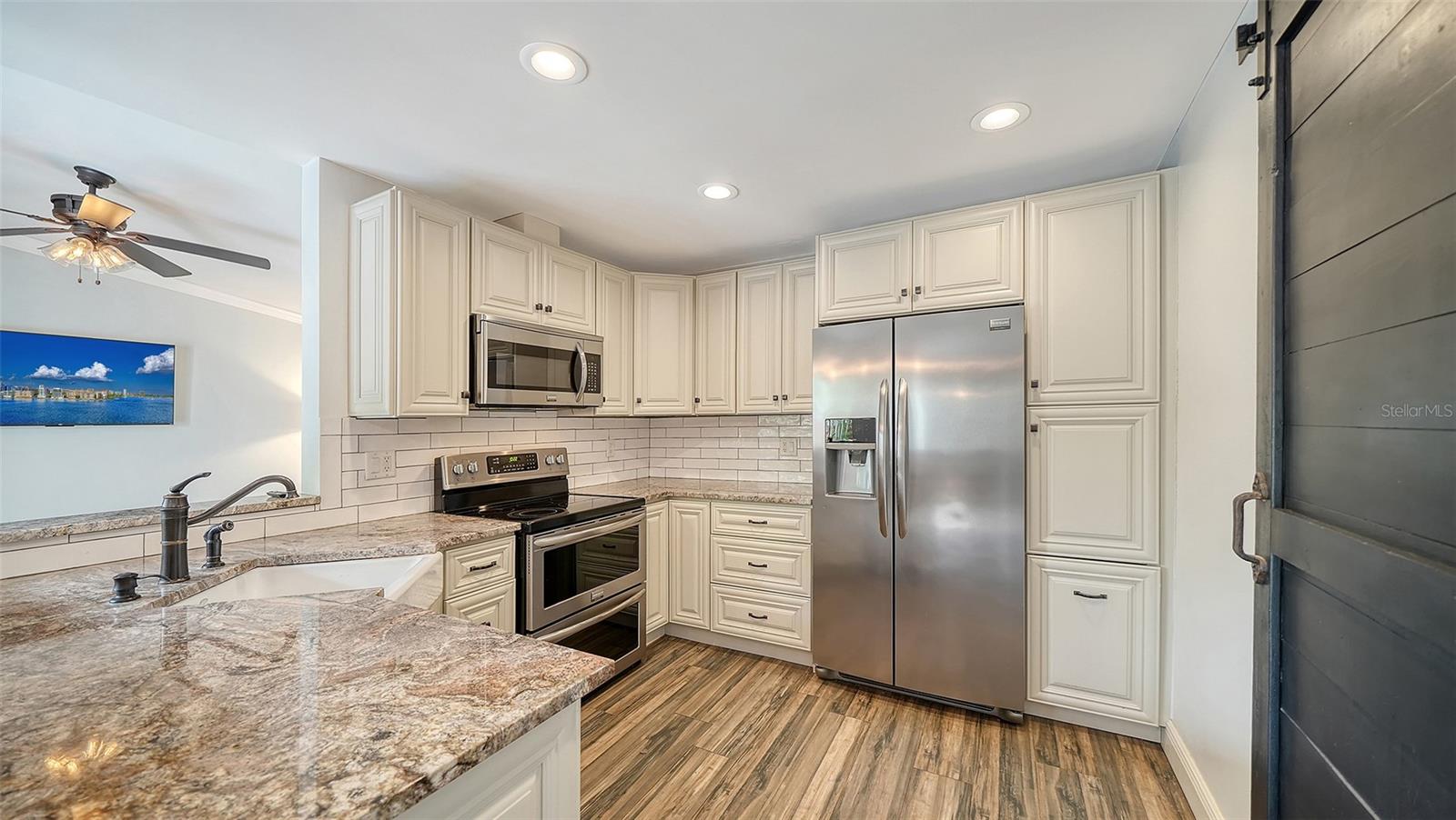 361 BEARDED OAKS CIR, SARASOTA, FL, 34232