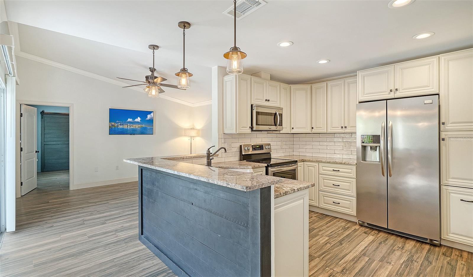 361 BEARDED OAKS CIR, SARASOTA, FL, 34232