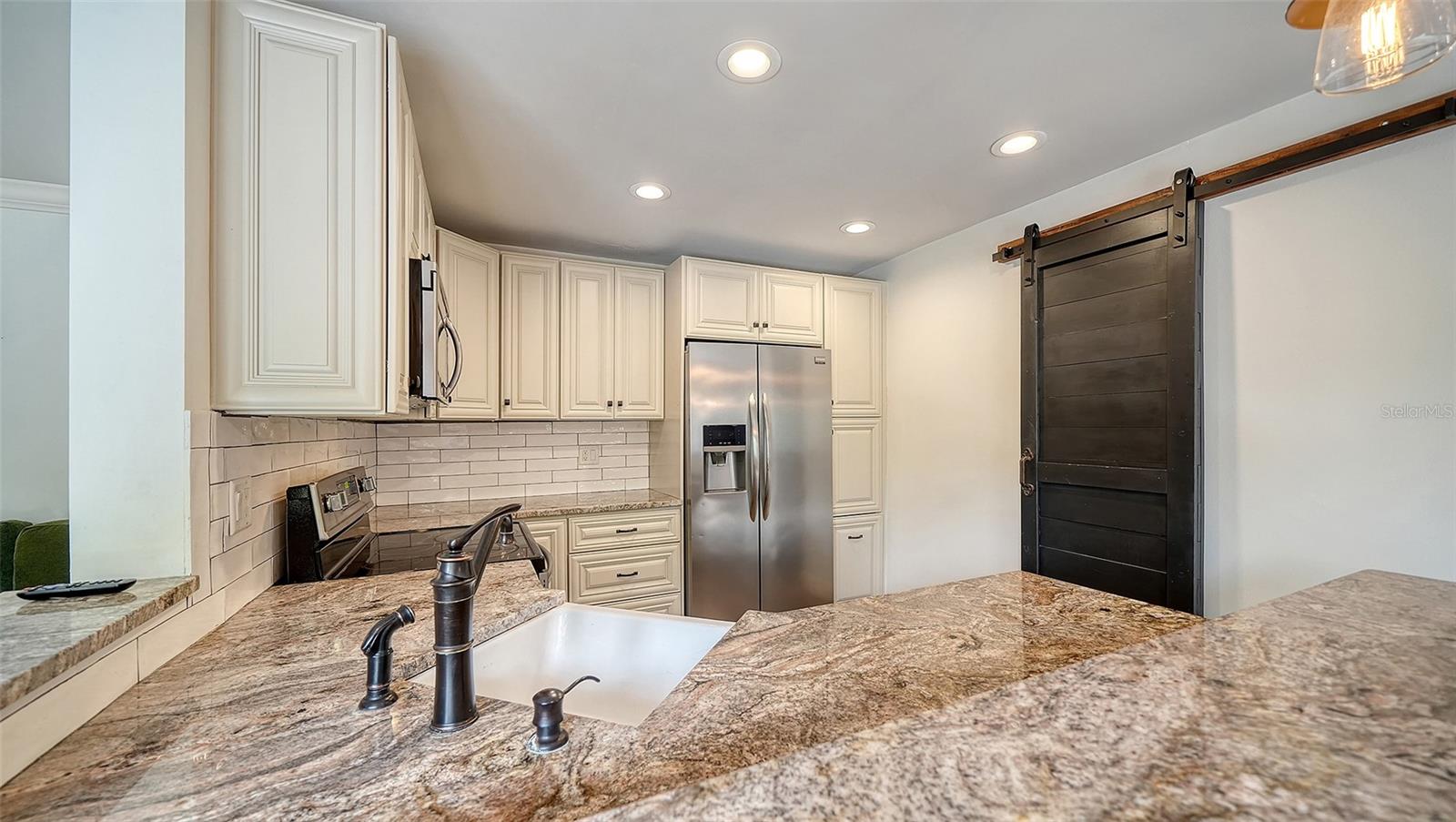 361 BEARDED OAKS CIR, SARASOTA, FL, 34232