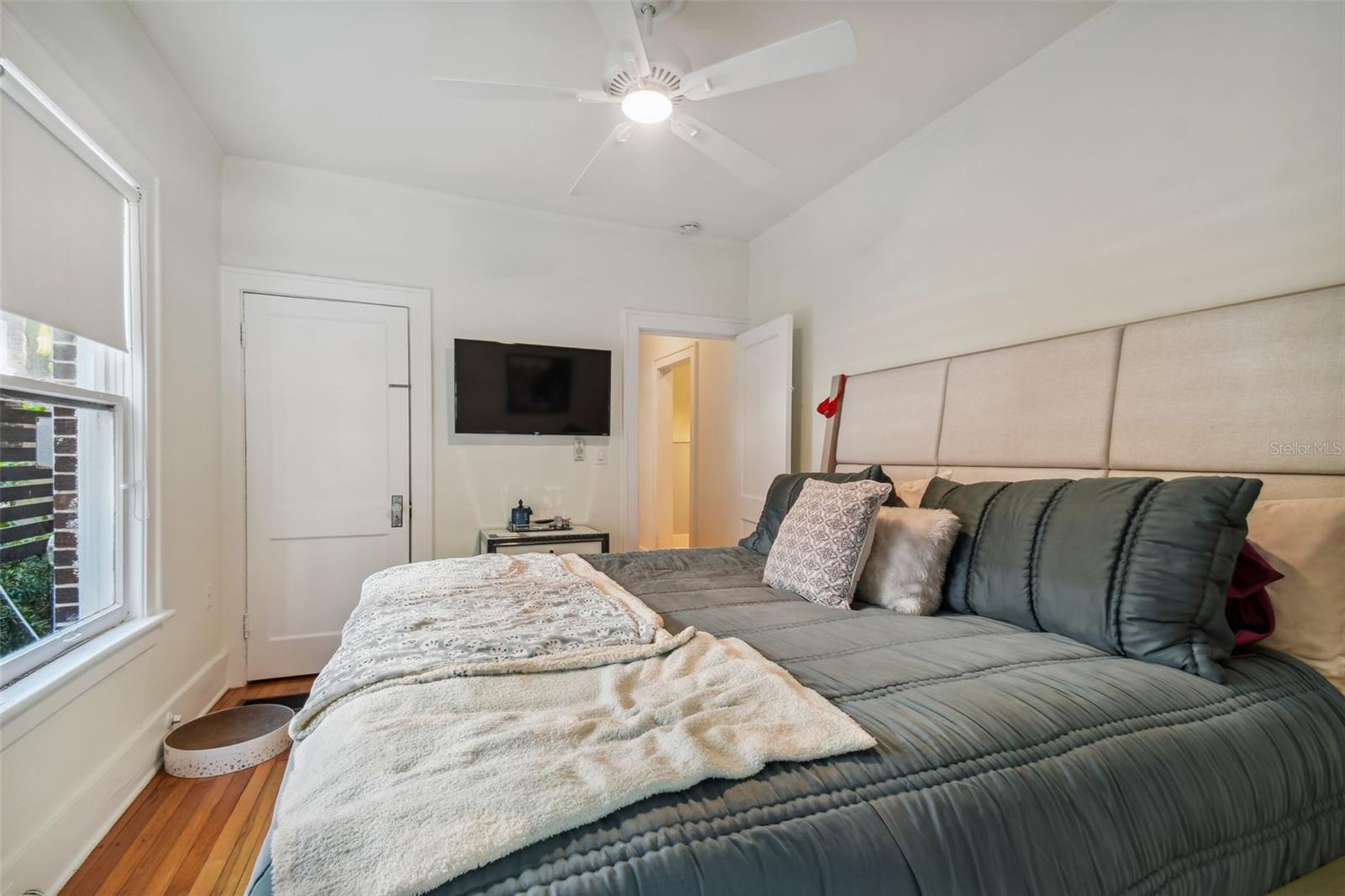 2113 W SOUTHVIEW AVE #B, TAMPA, FL, 33606