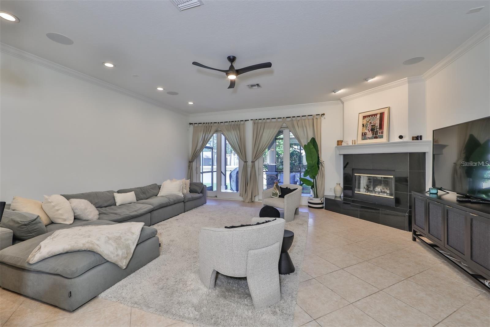 602 SAXONY BLVD, ST PETERSBURG, FL, 33716
